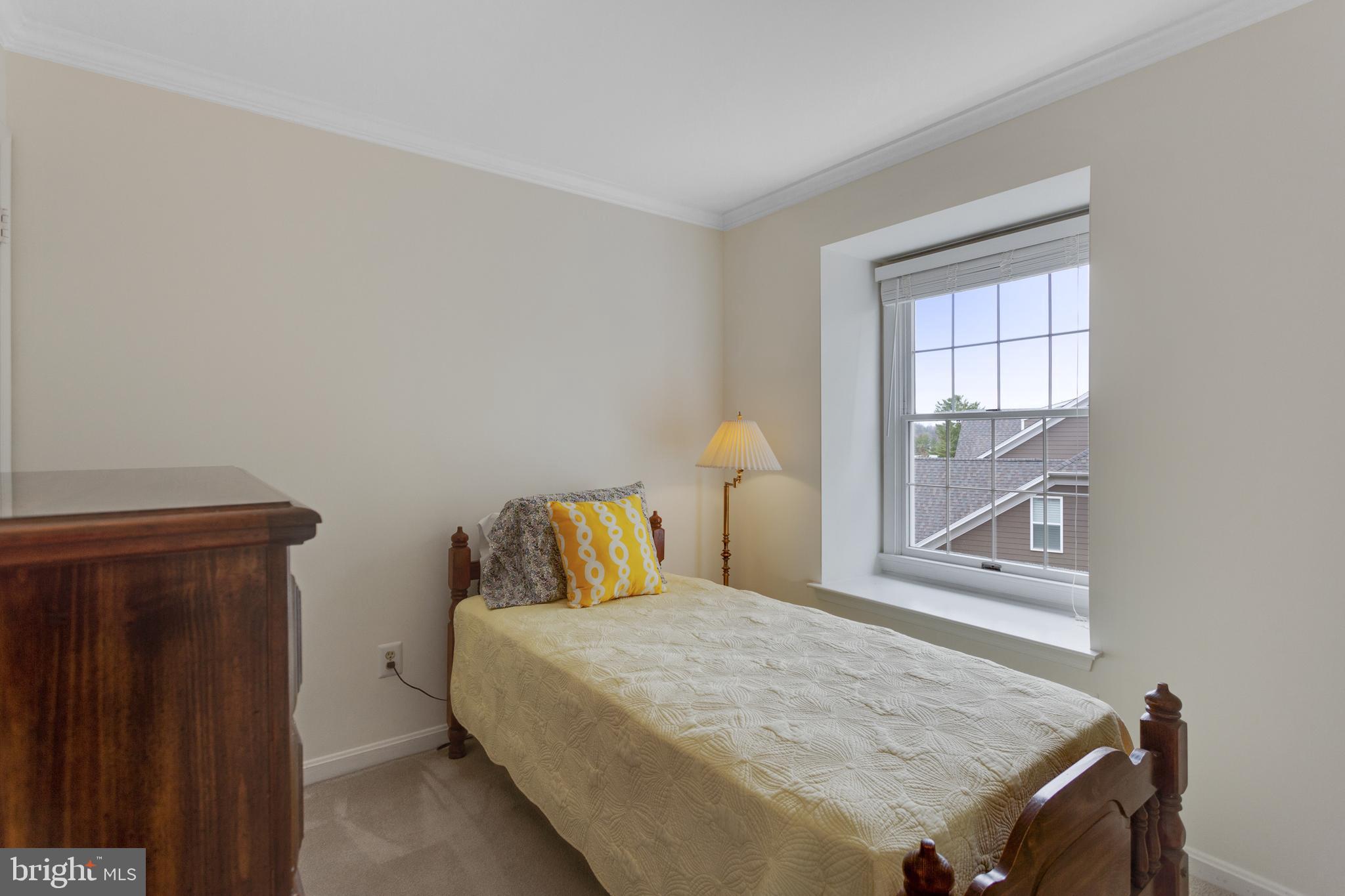 OAKBOROUGH SQUARE - Residential