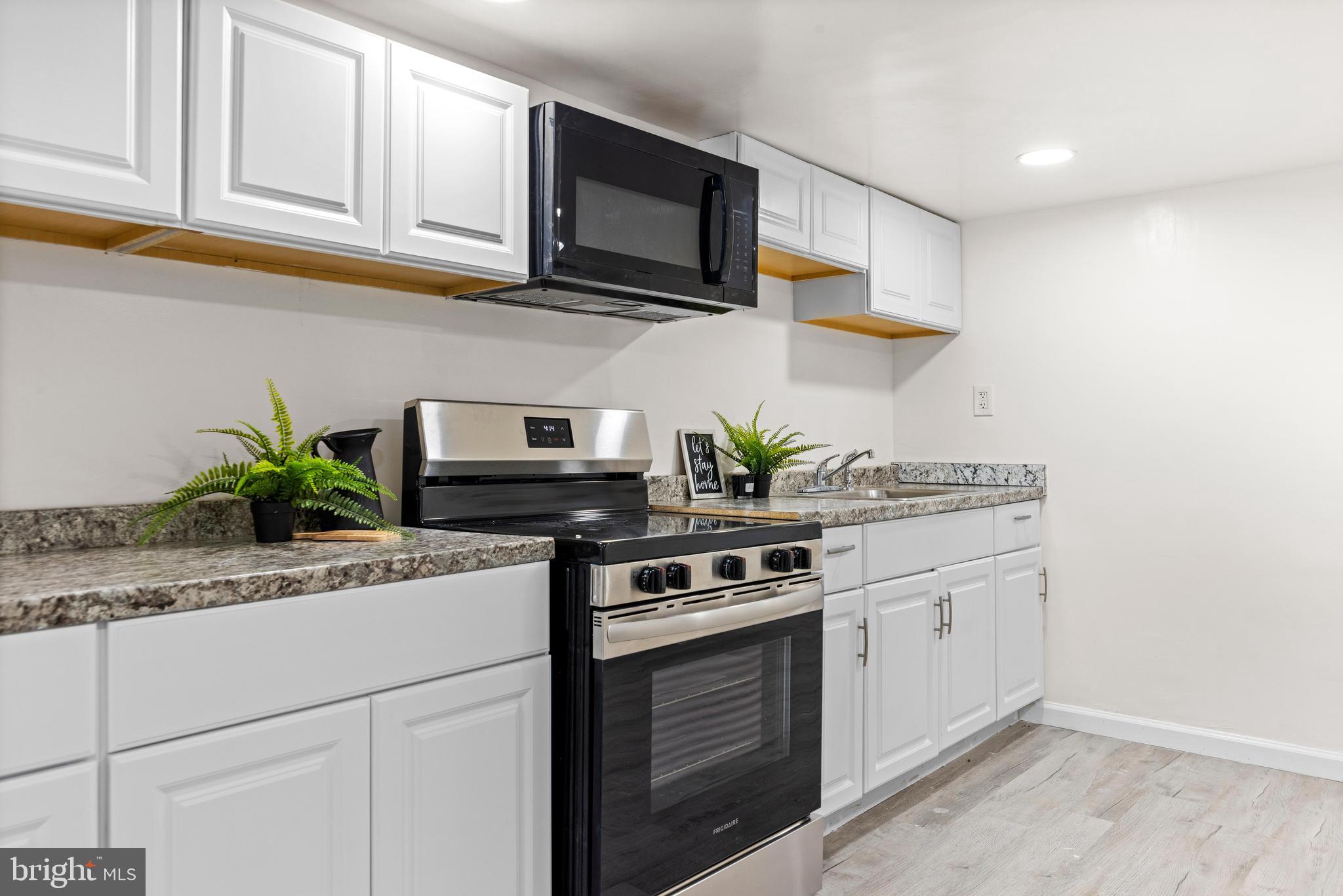 CLIFTON PARK - Residential