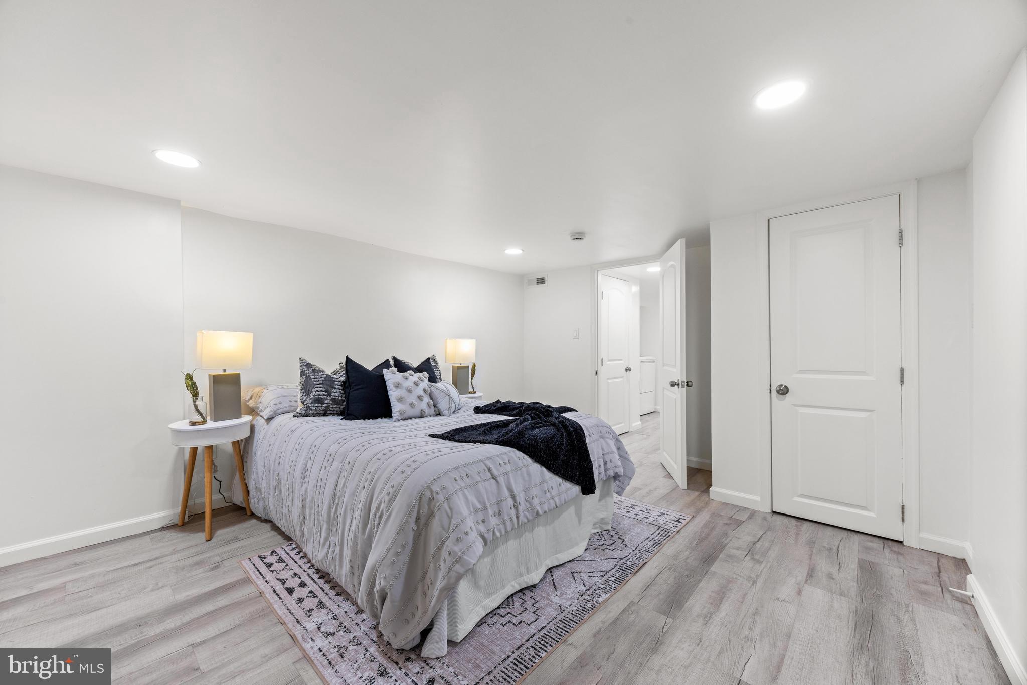 CLIFTON PARK - Residential