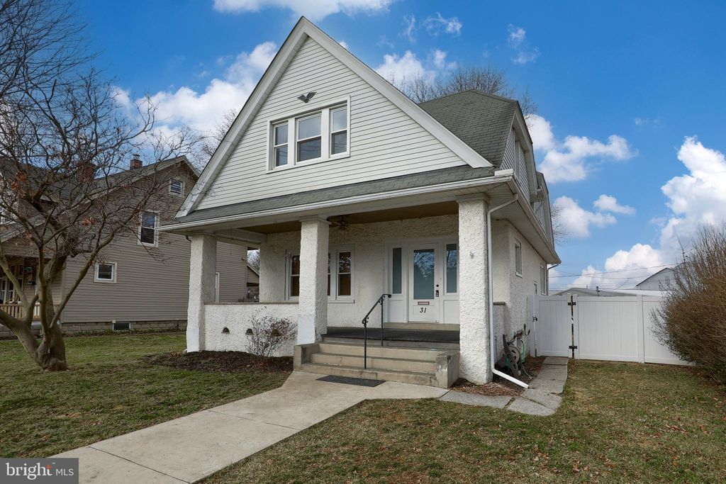 Photo of 31 S WILSON AVE, ELIZABETHTOWN, PA 17022 (MLS # PALA2030574)