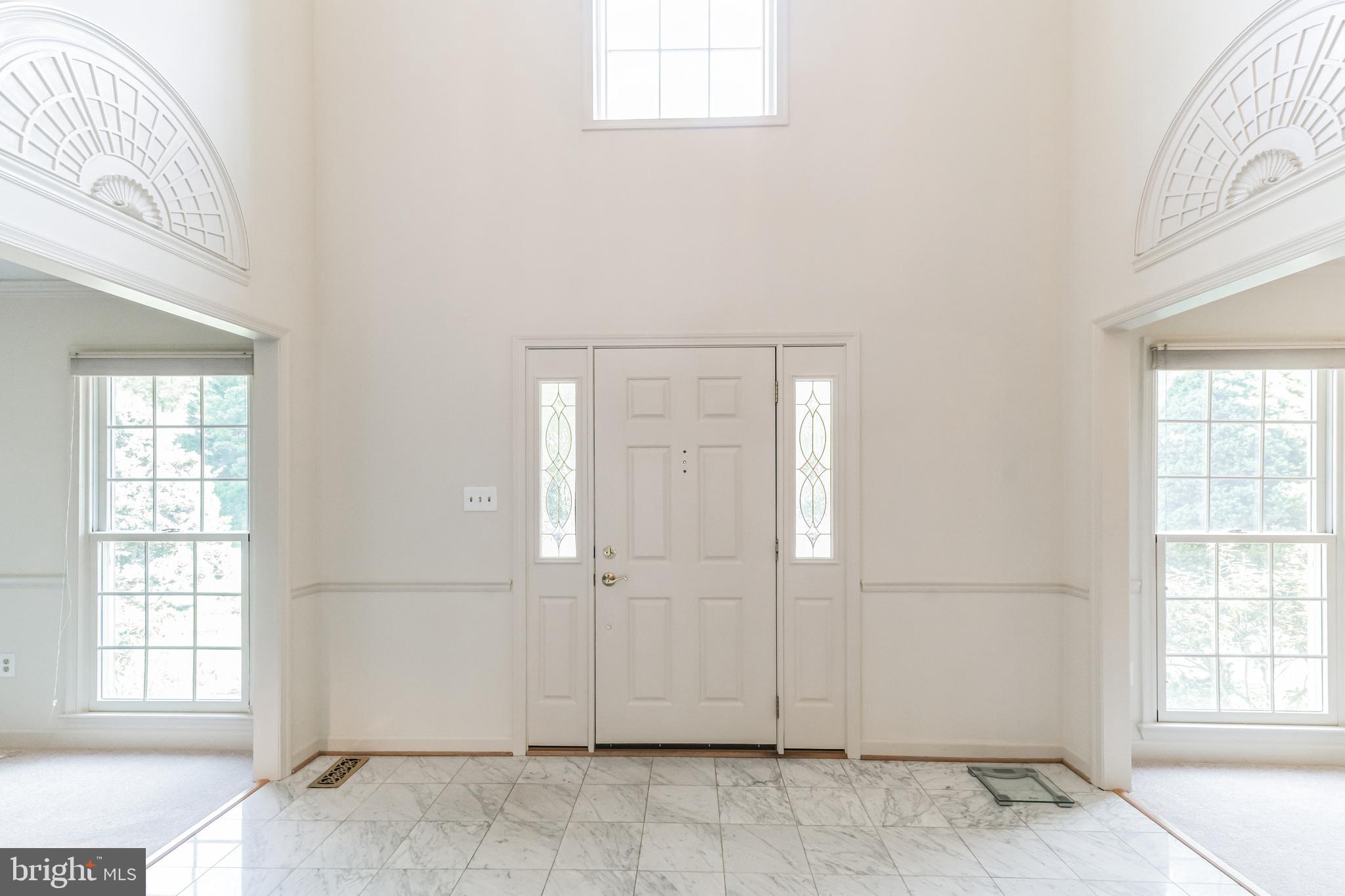 BURKE LAKE ESTATES - Residential