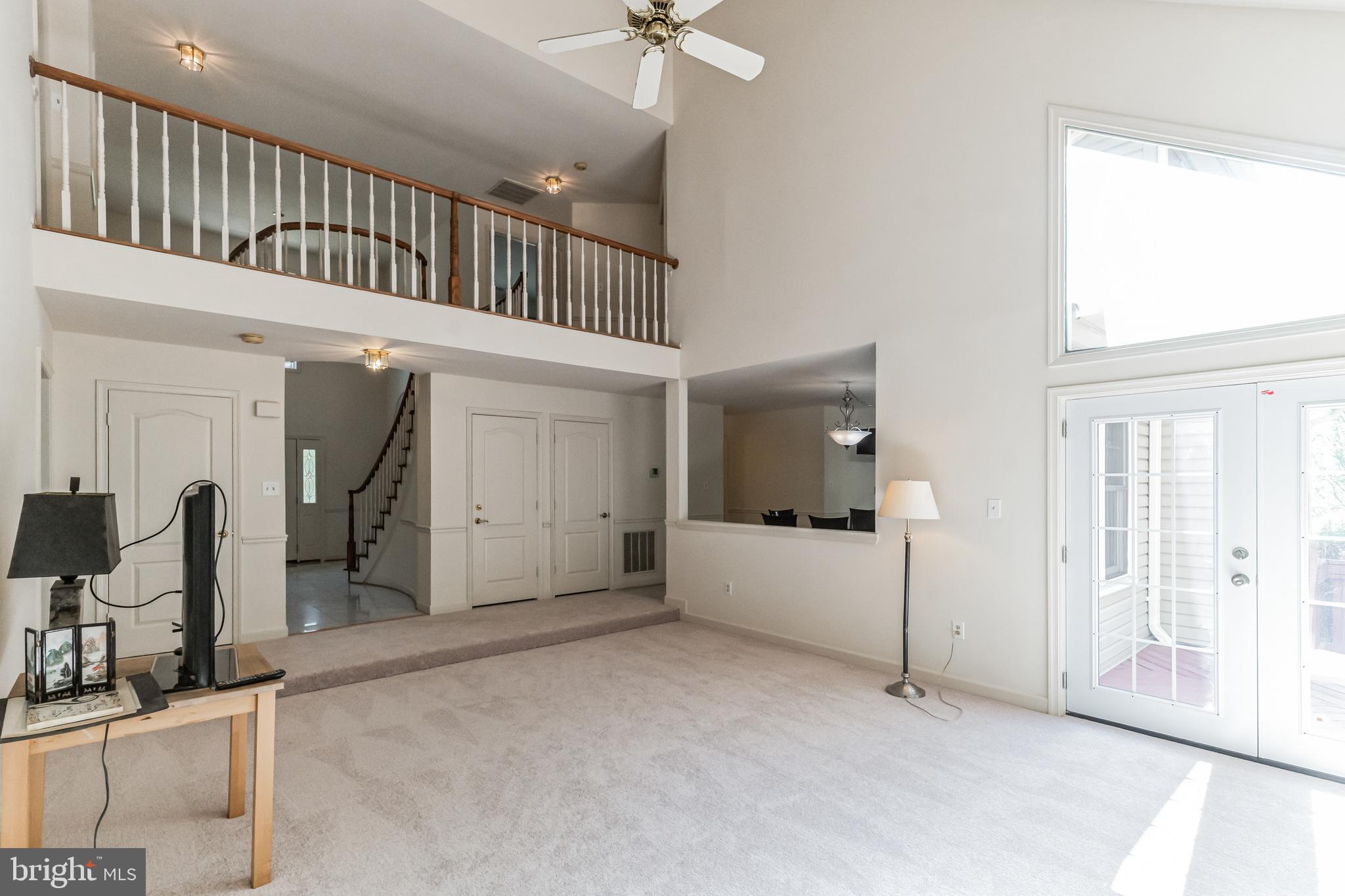 BURKE LAKE ESTATES - Residential