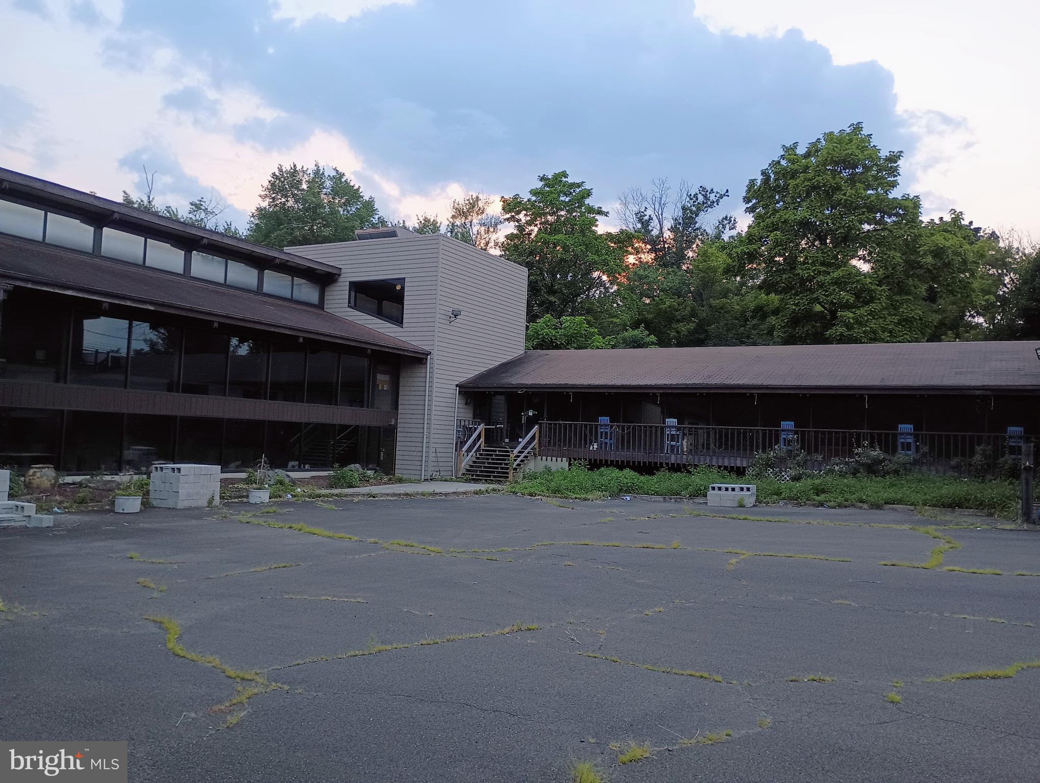 2624 BETHLEHEM PIKE
