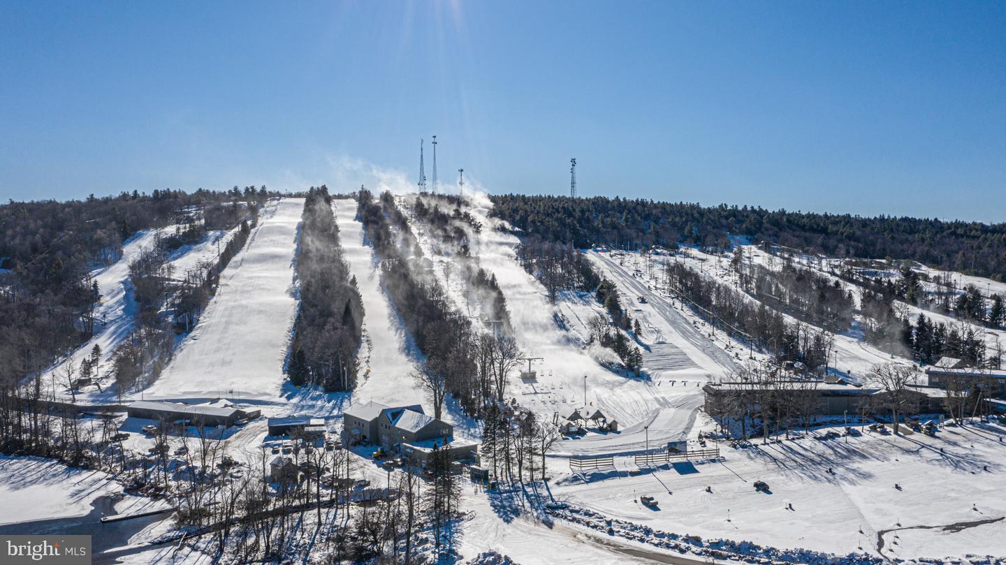 LAKE HARMONY - Residential