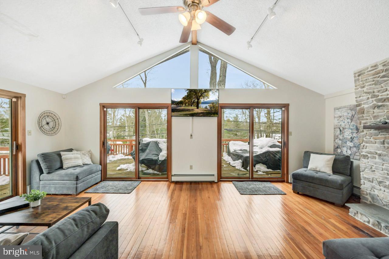 LAKE HARMONY - Residential