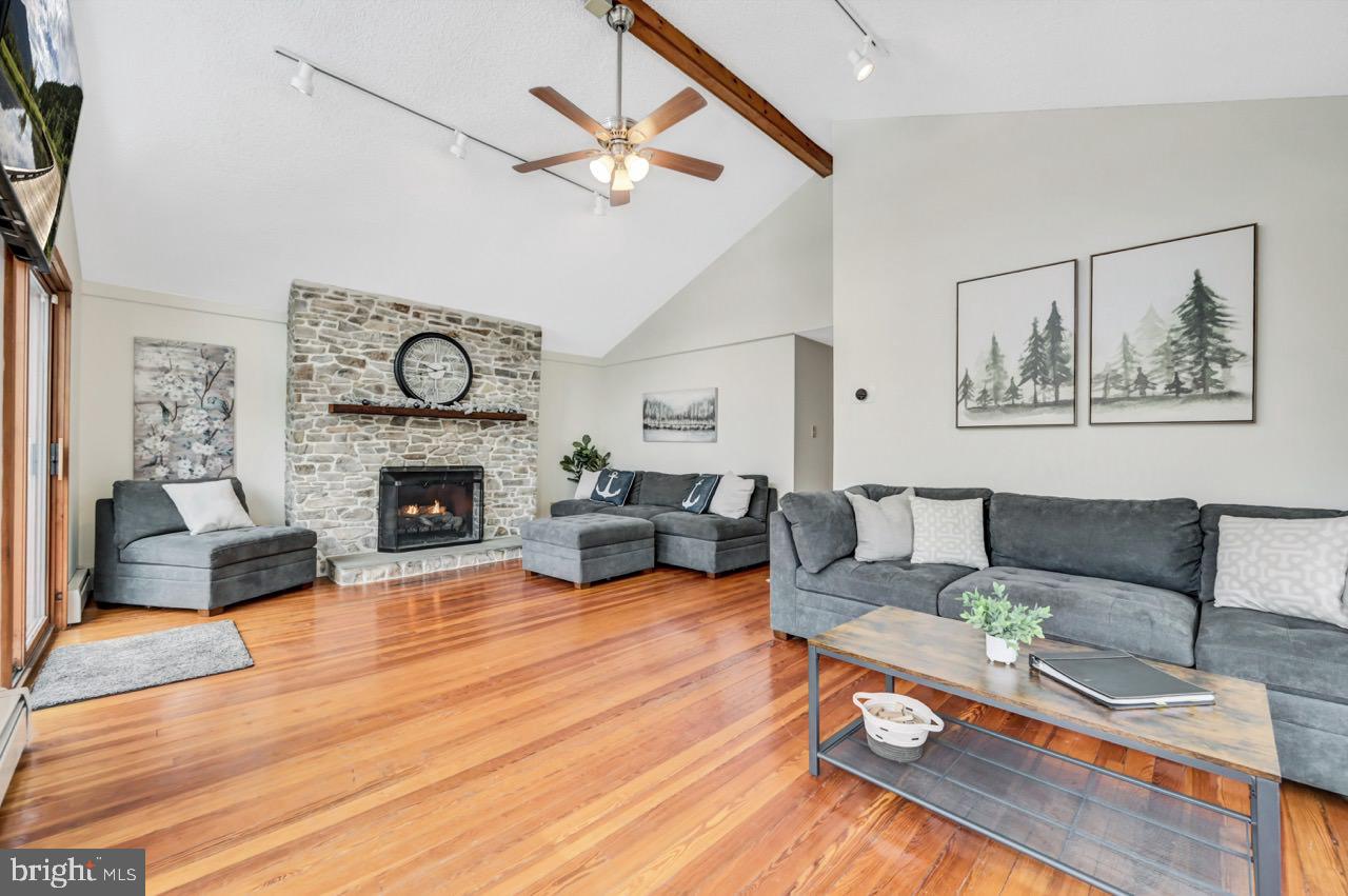 LAKE HARMONY - Residential