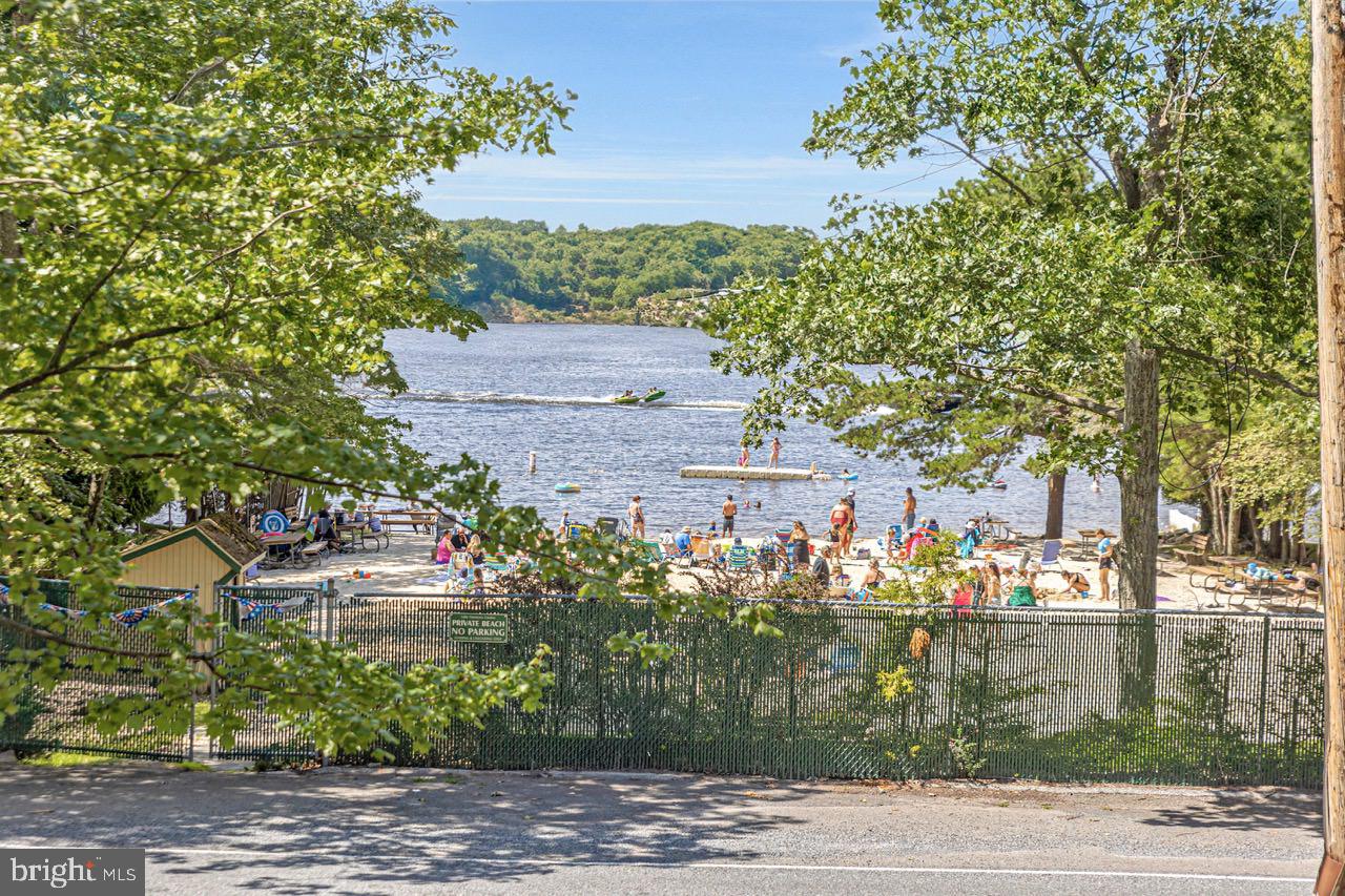 LAKE HARMONY - Residential