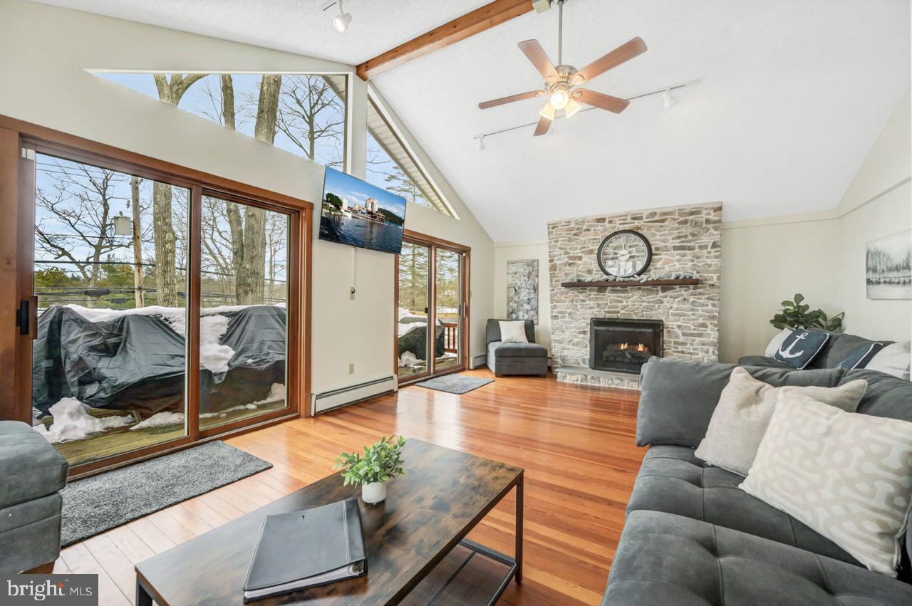 LAKE HARMONY - Residential