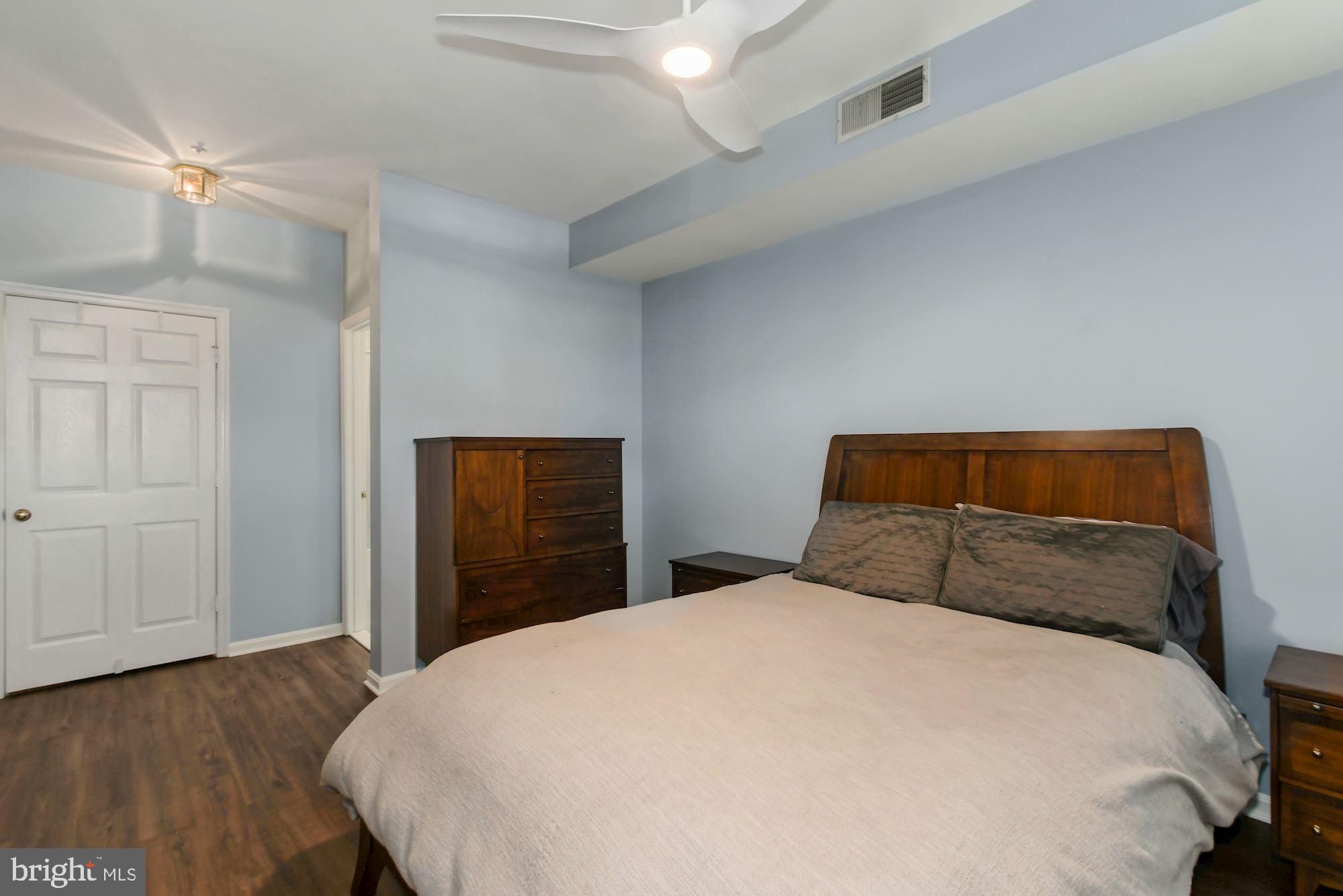 ETON SQUARE - Residential