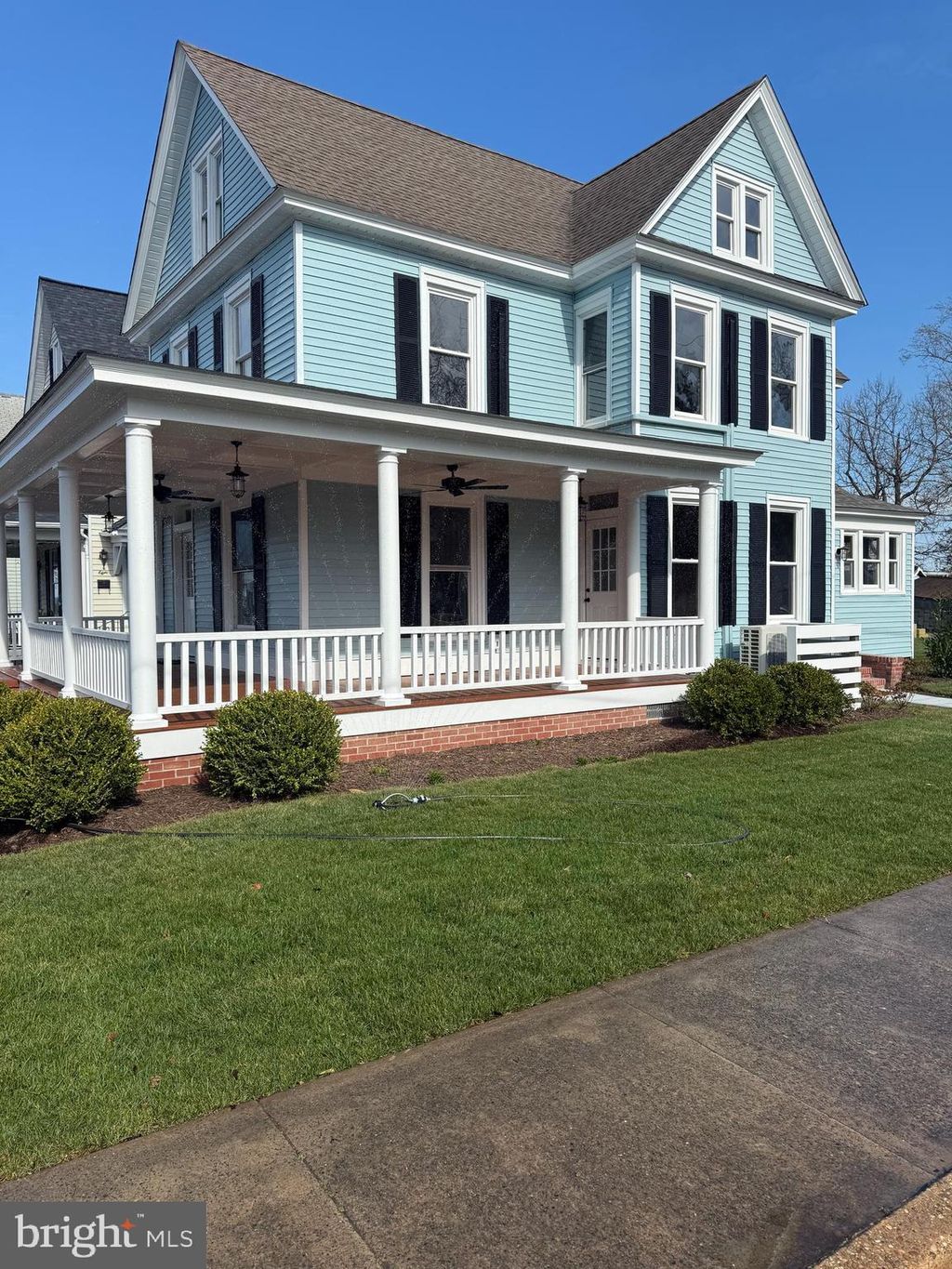 Photo of 10 W End Avenue, CAMBRIDGE, MD 21613 (MLS # MDDO2011776)