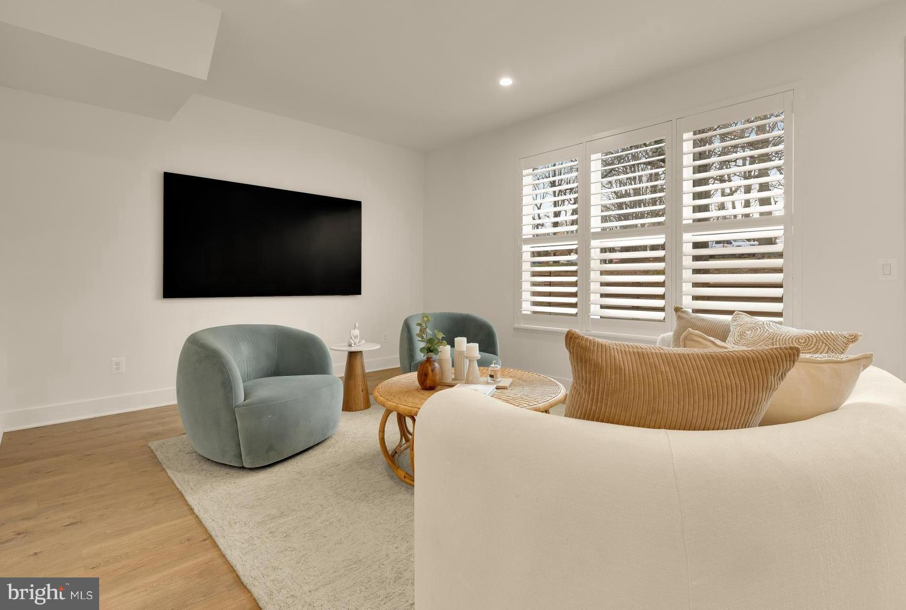 WESTBARD SQUARE - Residential