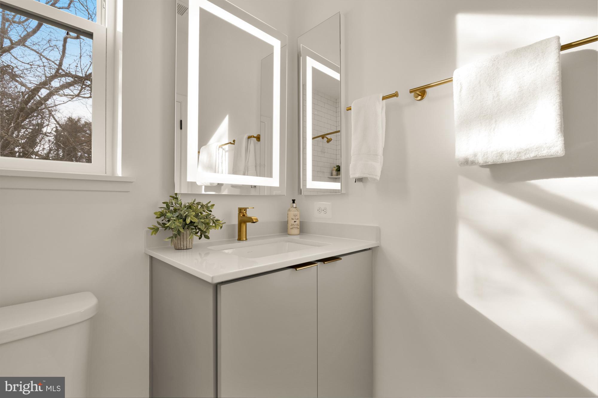 WESTBARD SQUARE - Residential