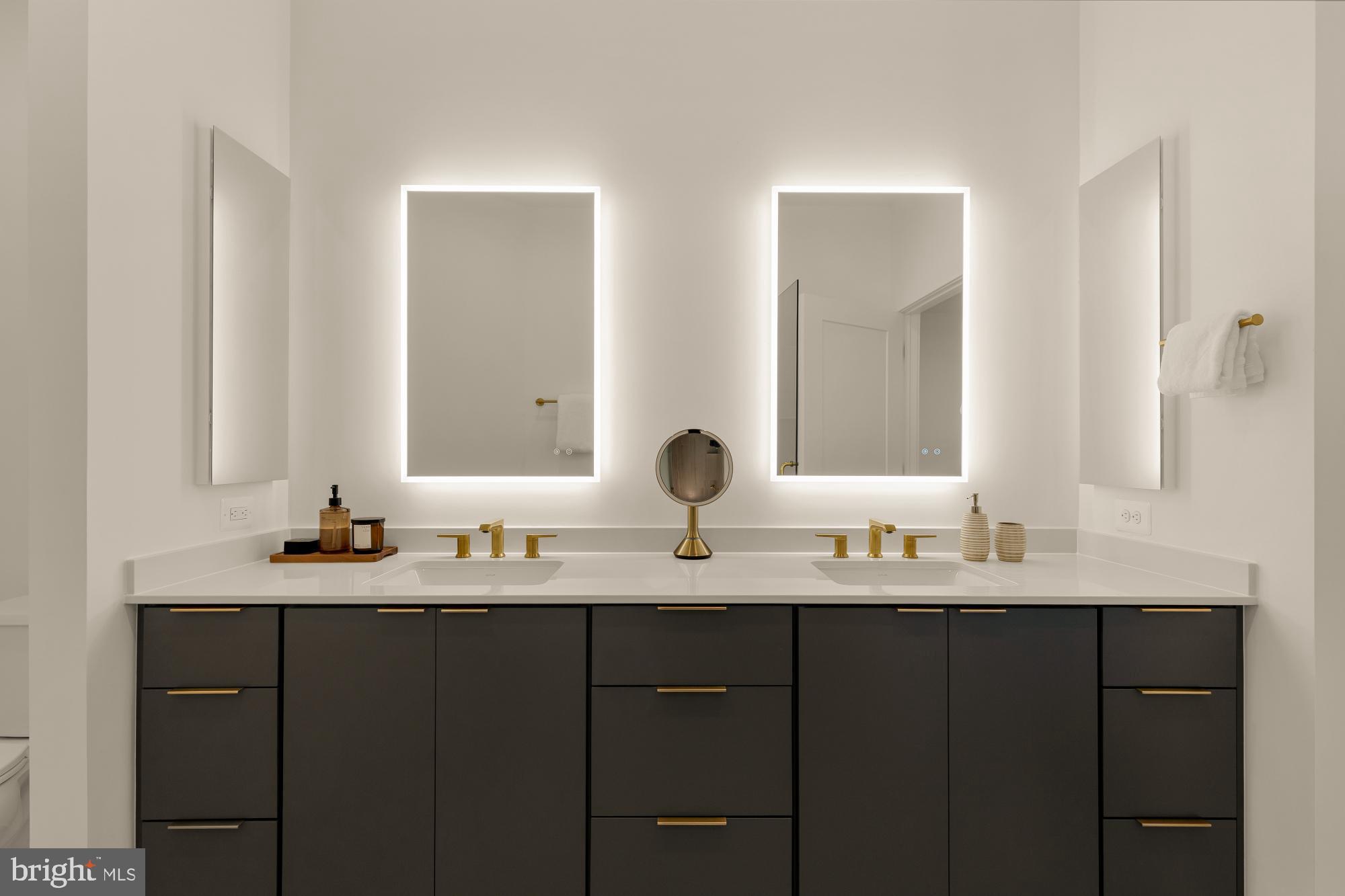 WESTBARD SQUARE - Residential