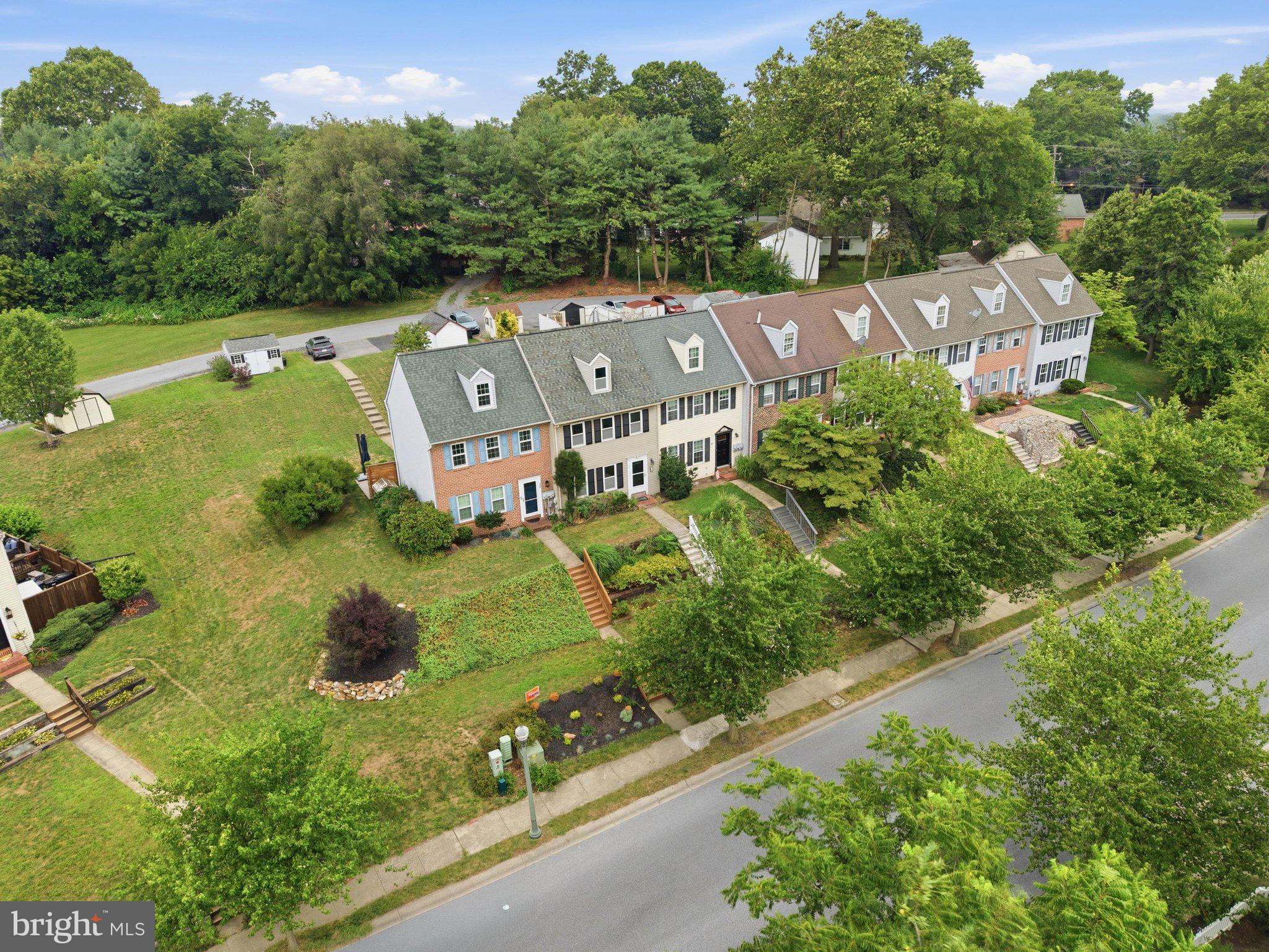 22 PENNWICK DRIVE