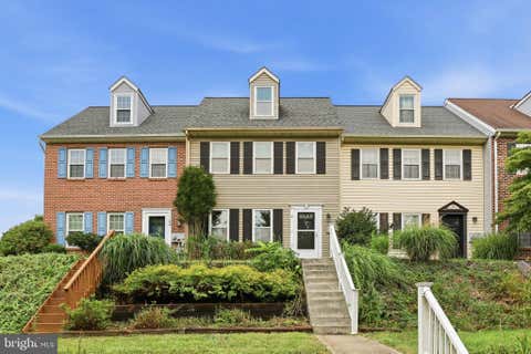 Townhouse For Sale - 22 Pennwick Drive<br/> LITITZ, PA 17543
