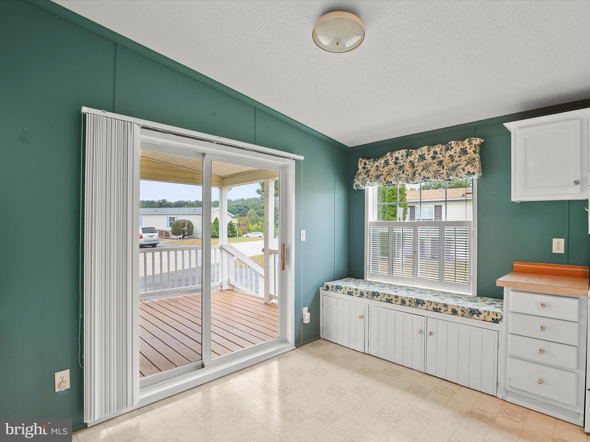 EAGLE VIEW COMMUNITY - Residential