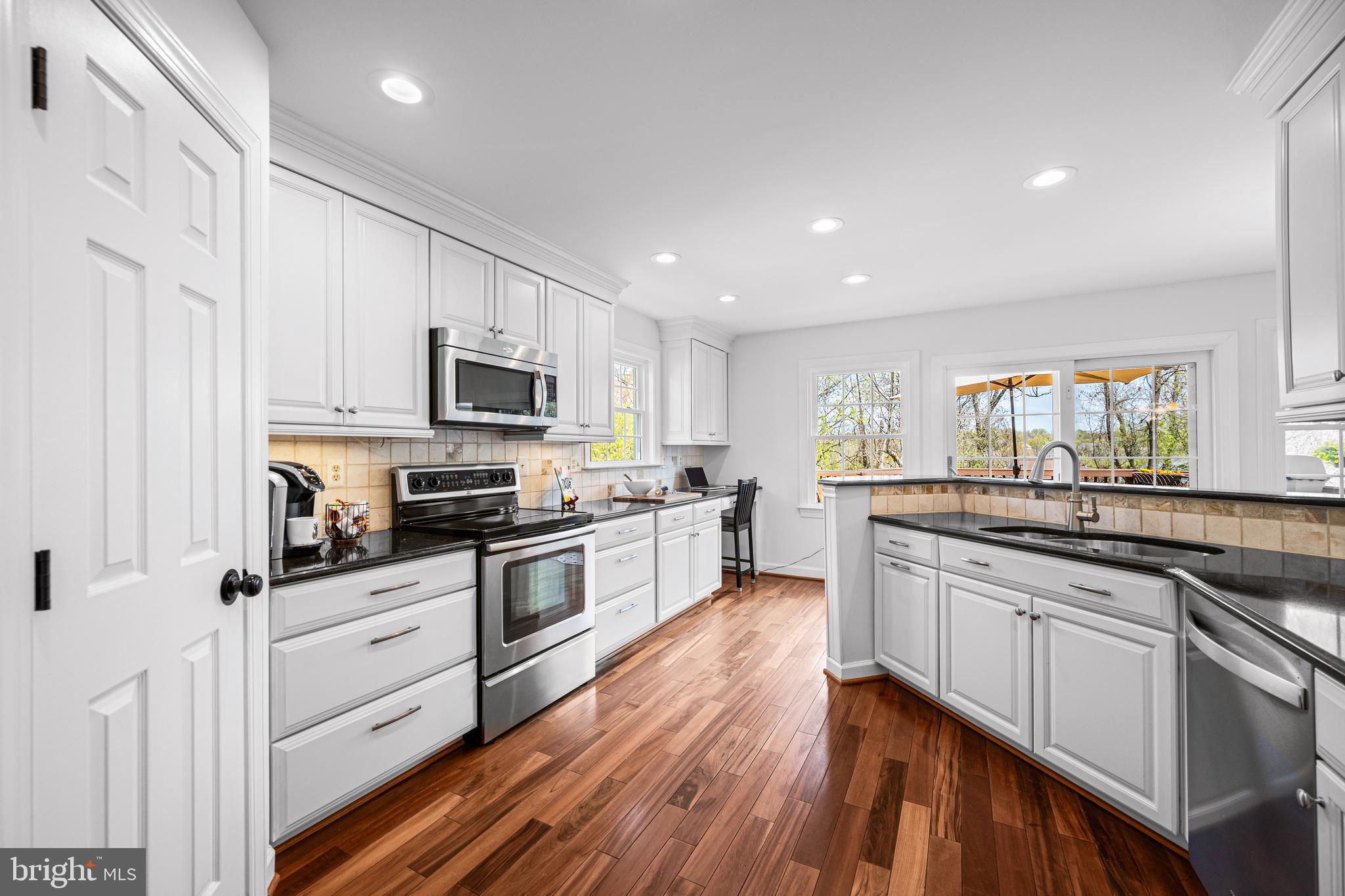 ROCKBURN TOWNSHP - Residential