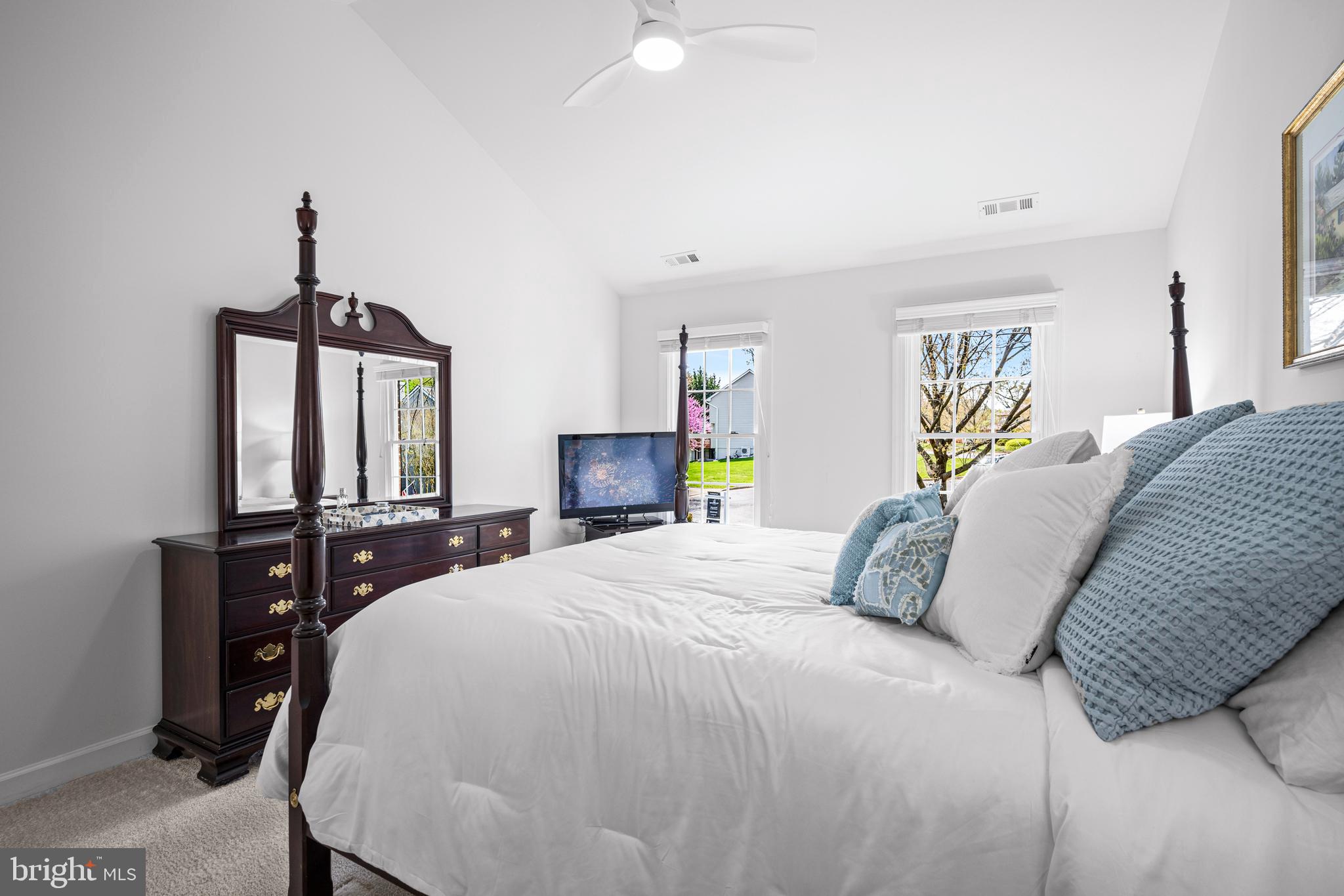 ROCKBURN TOWNSHP - Residential