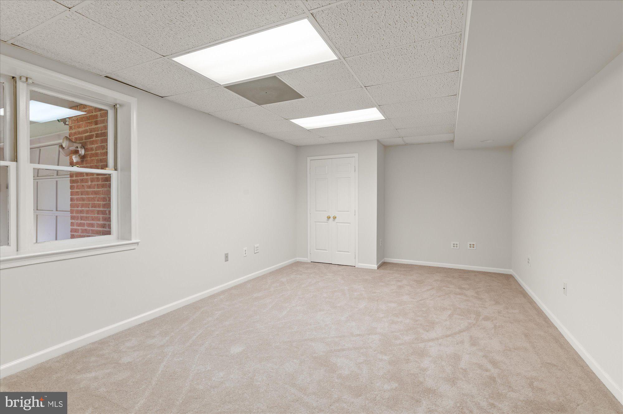 KENTSDALE ESTATES - Residential