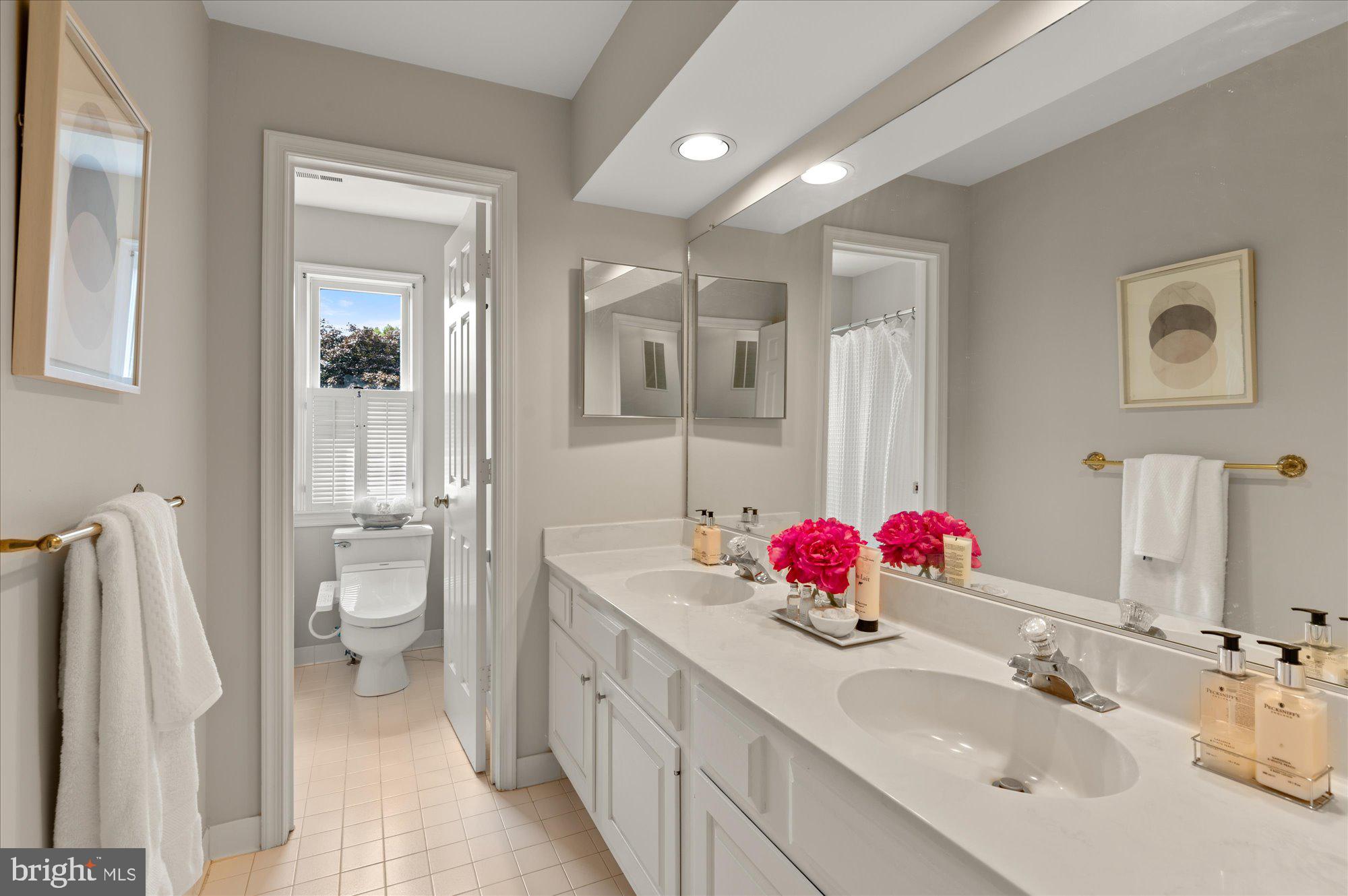 KENTSDALE ESTATES - Residential