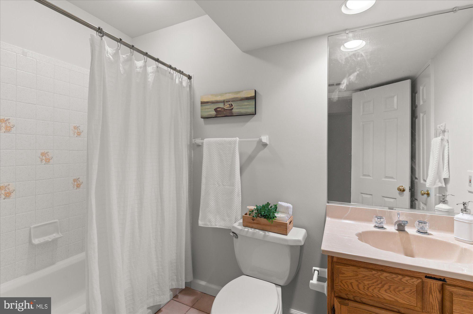 KENTSDALE ESTATES - Residential