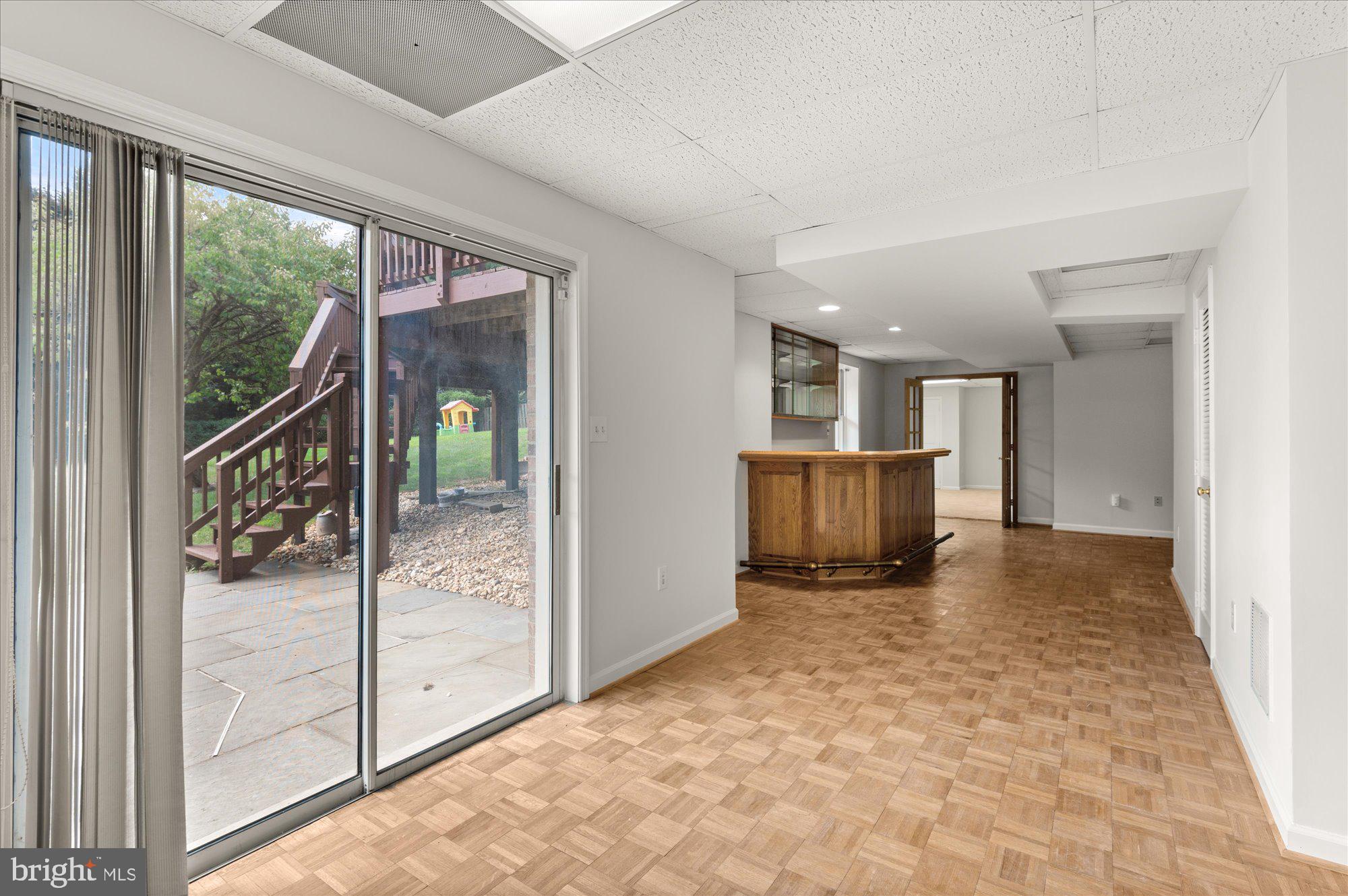 KENTSDALE ESTATES - Residential