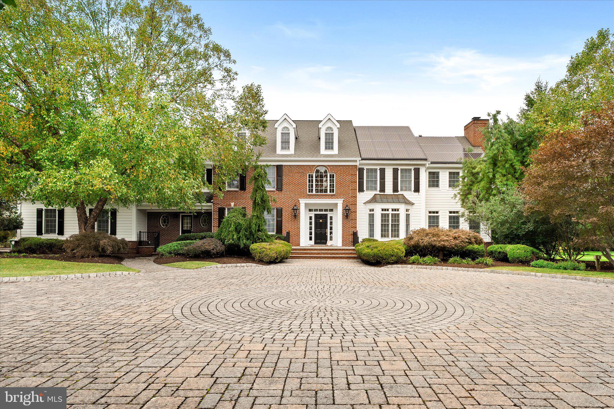 8 BENSON LANE