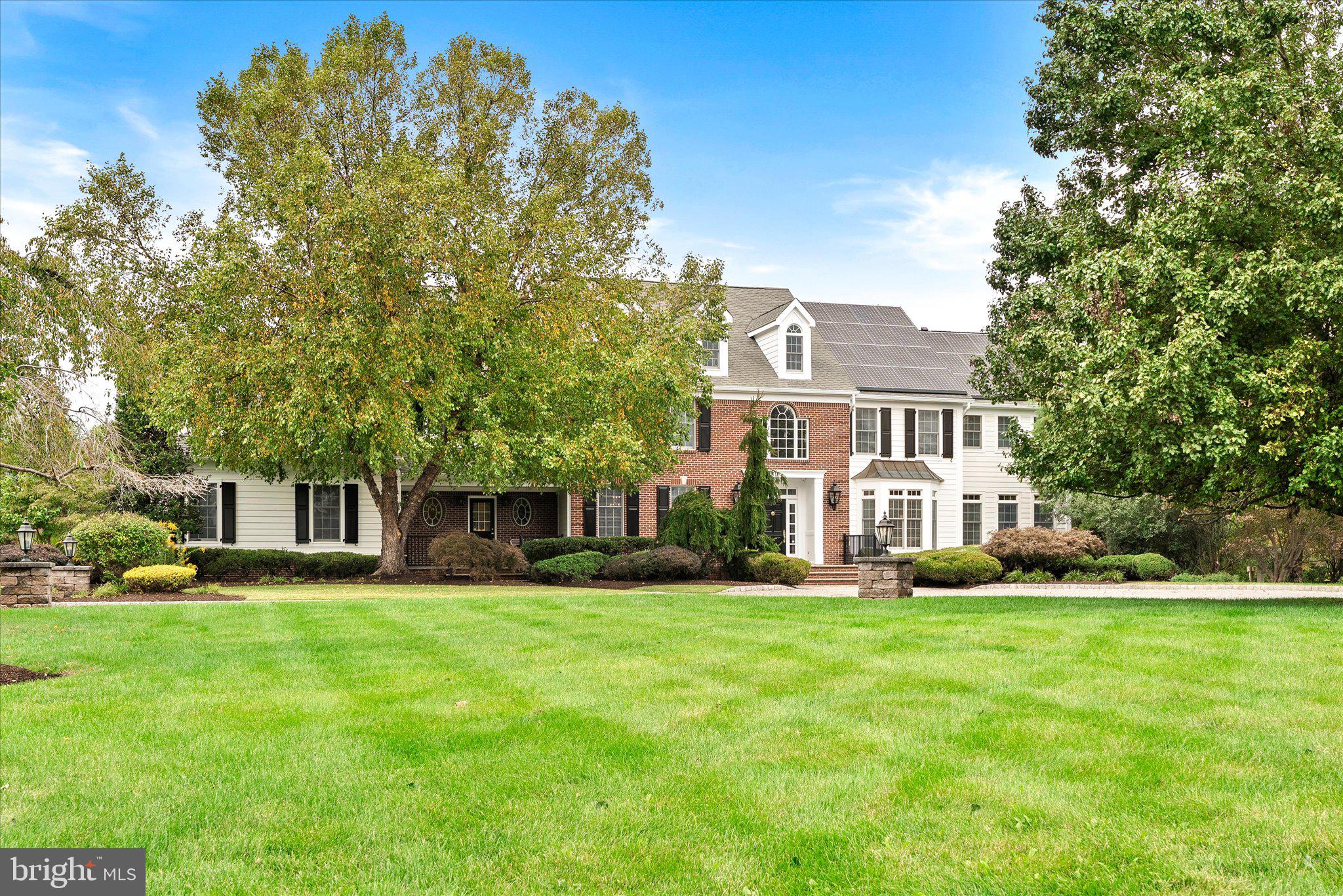 8 BENSON LANE