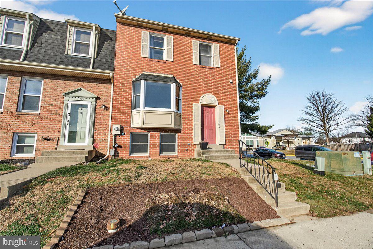 COLONY VILLAGE - Residential