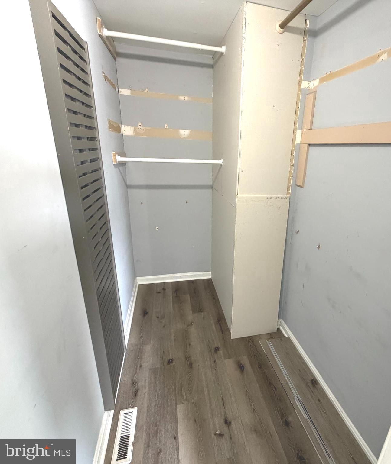 COLONY VILLAGE - Residential