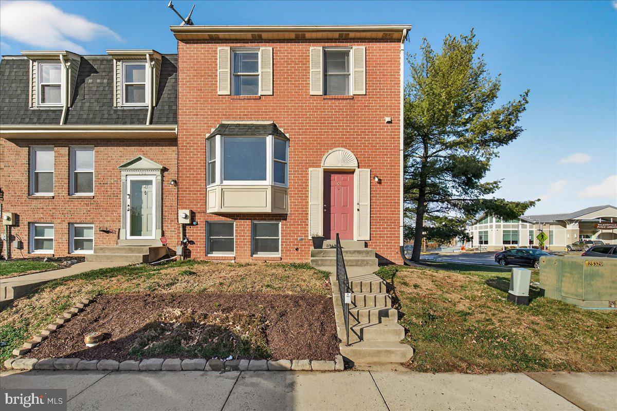 COLONY VILLAGE - Residential