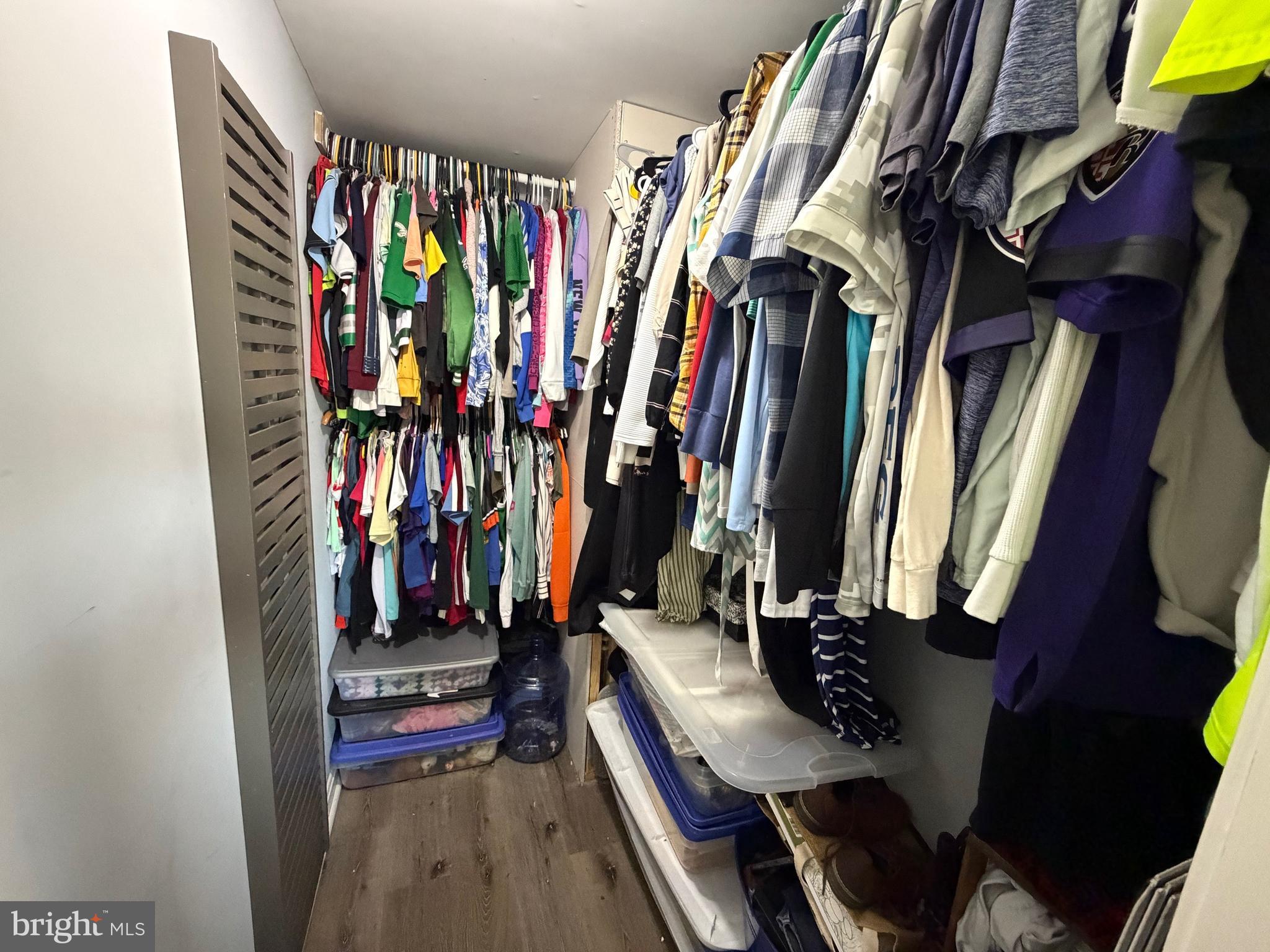 COLONY VILLAGE - Residential