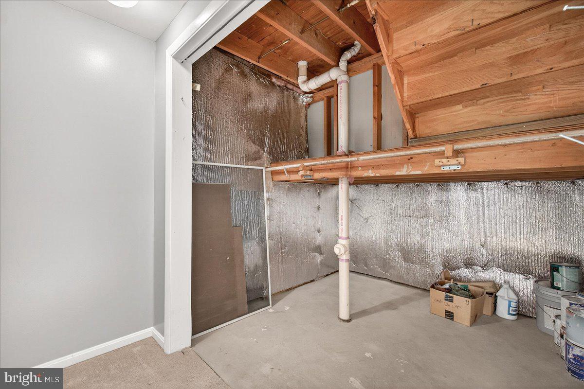 COLONY VILLAGE - Residential