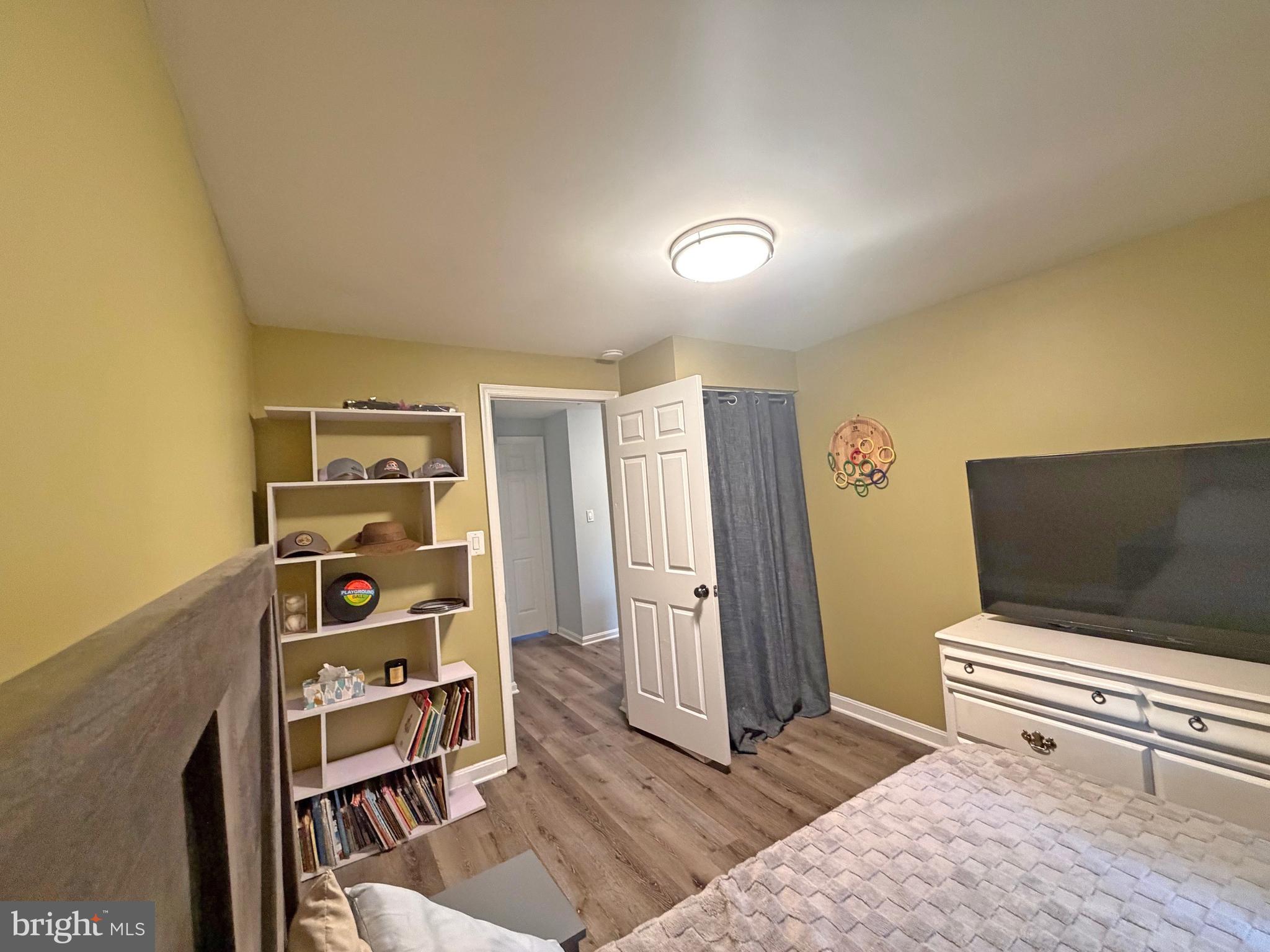 COLONY VILLAGE - Residential