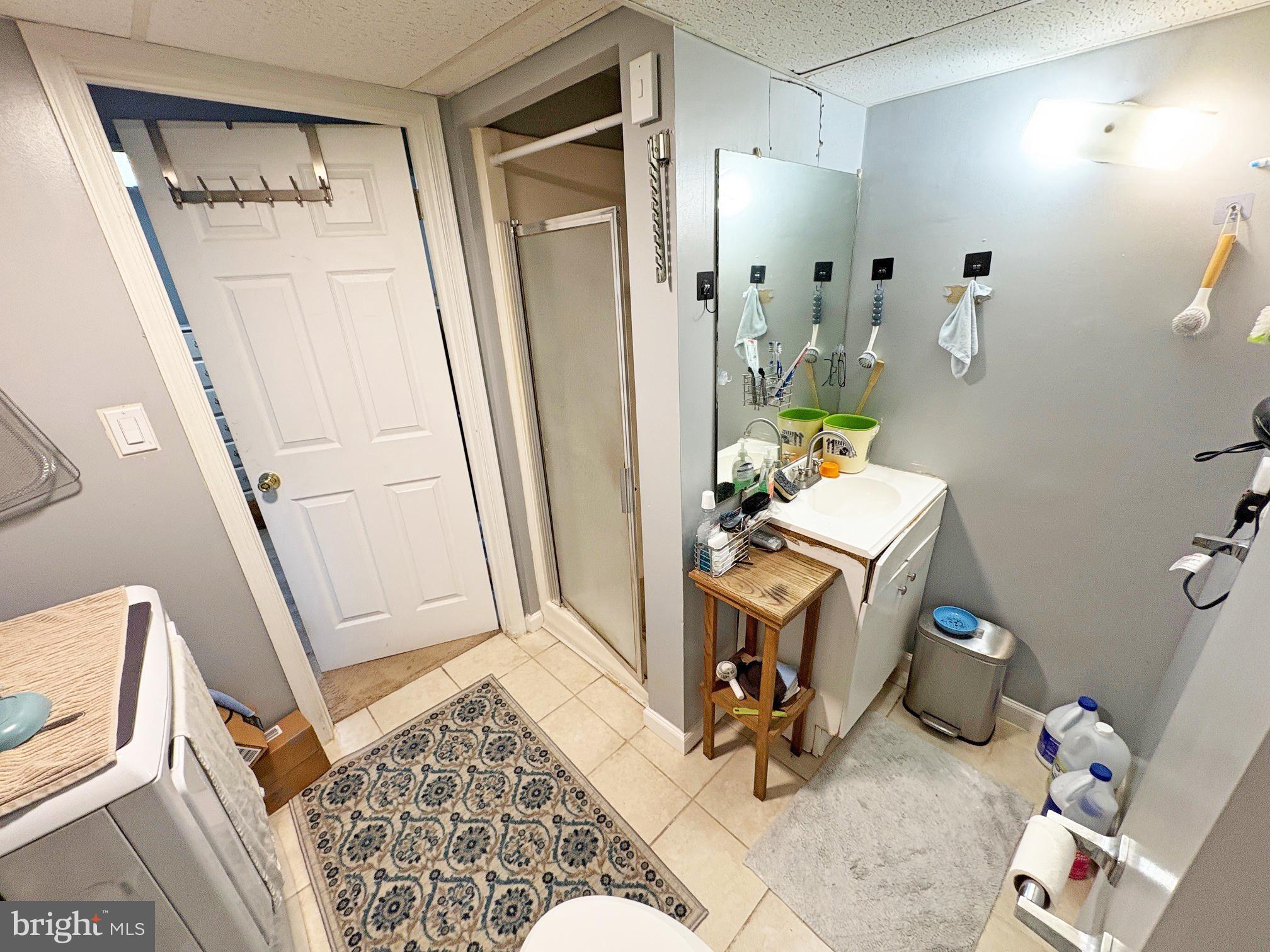 COLONY VILLAGE - Residential