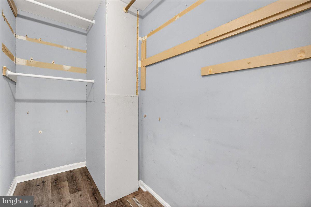 COLONY VILLAGE - Residential