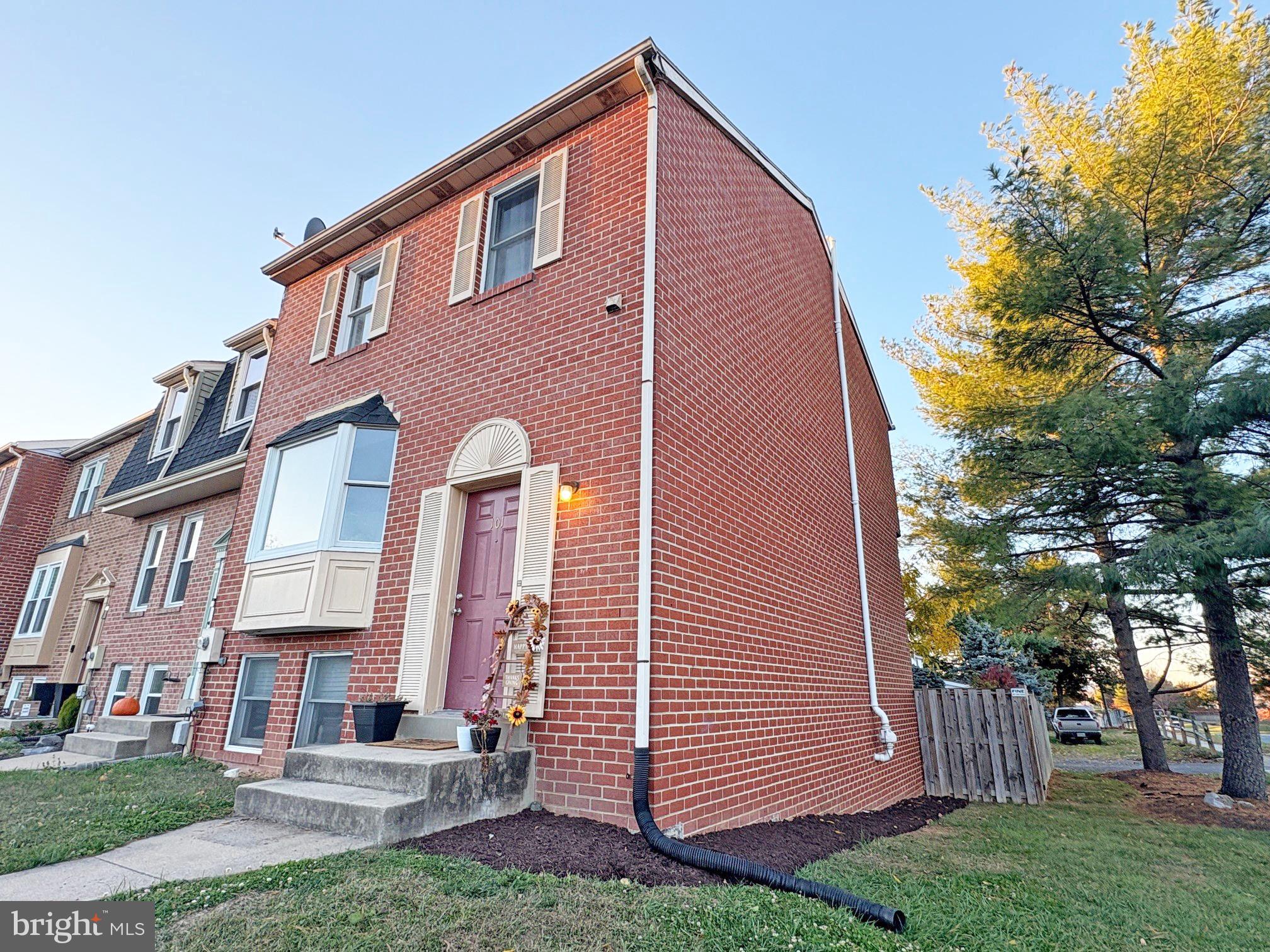 COLONY VILLAGE - Residential