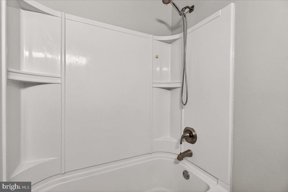 COLONY VILLAGE - Residential