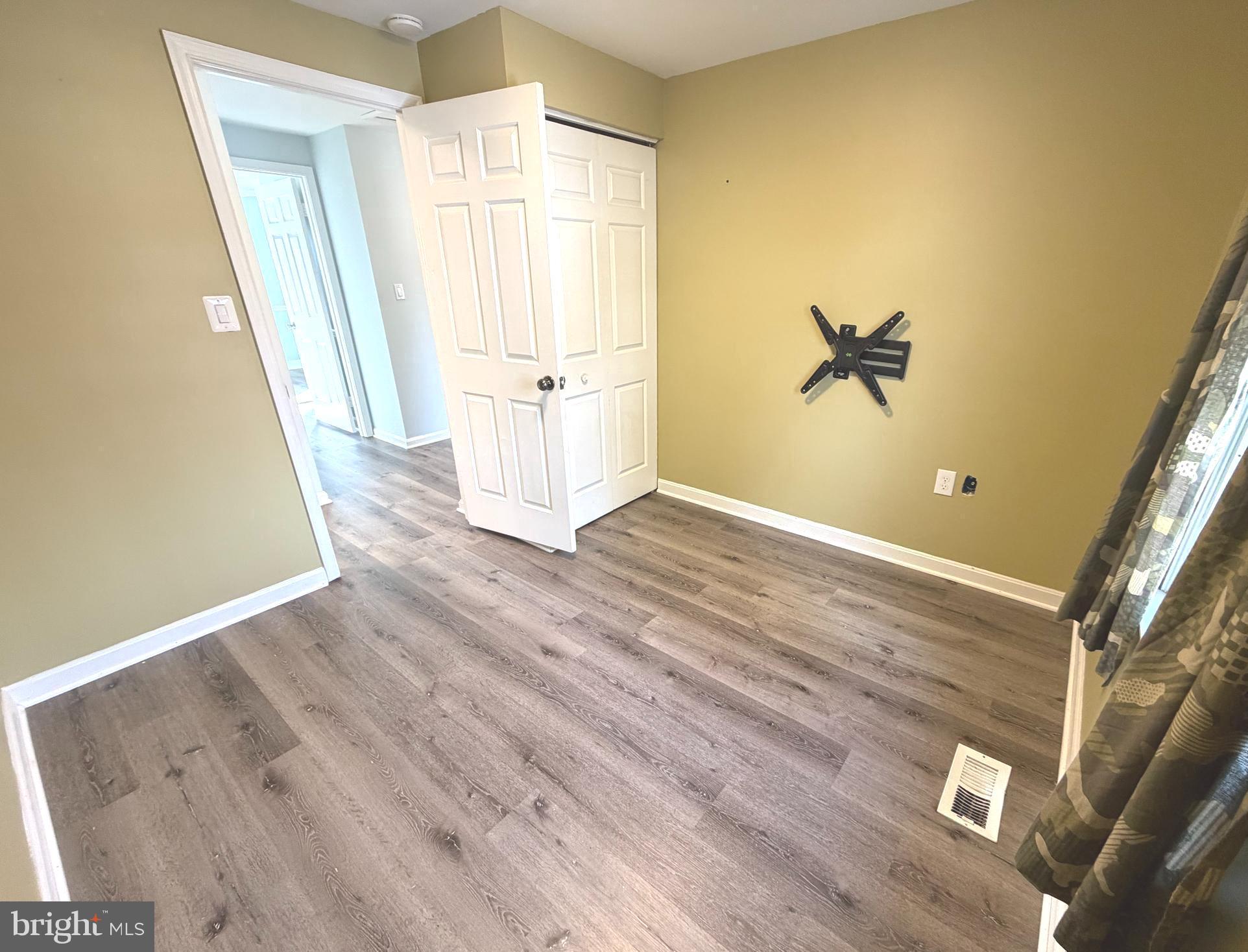 COLONY VILLAGE - Residential