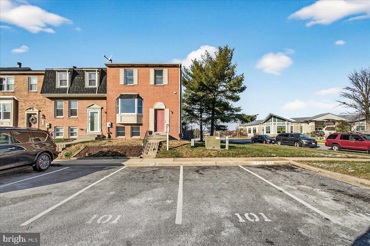 COLONY VILLAGE - Residential