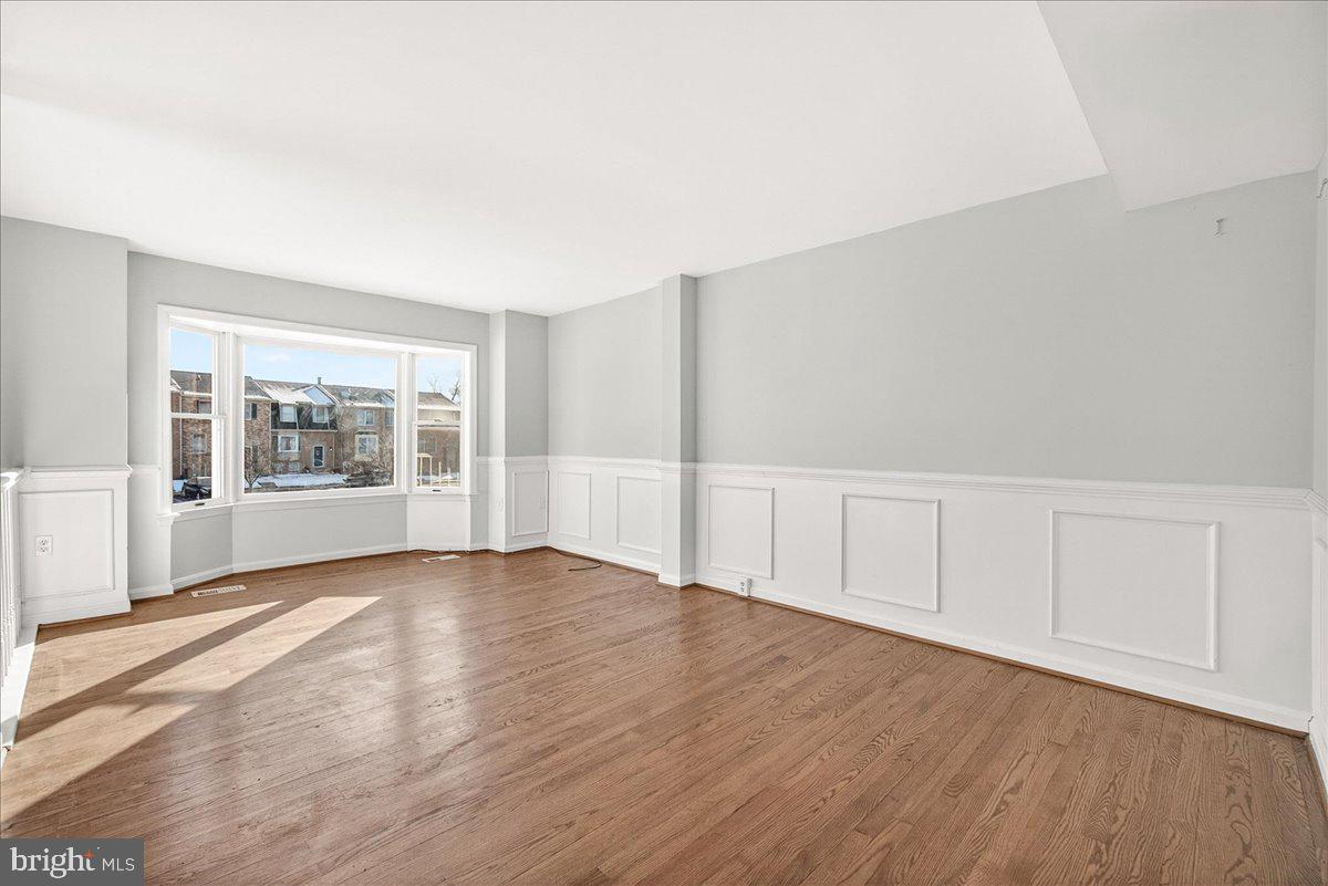 COLONY VILLAGE - Residential