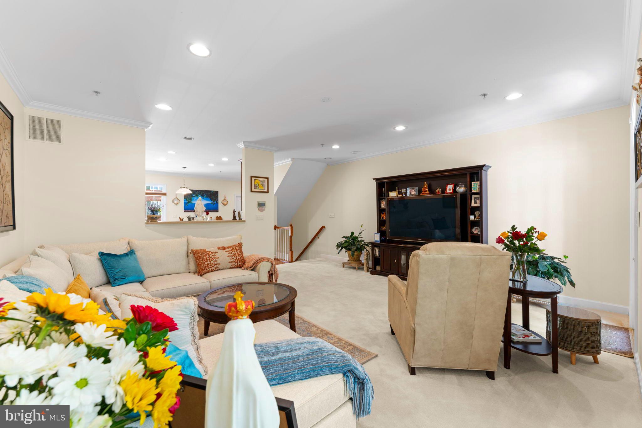 RUSSETT GREEN - Residential