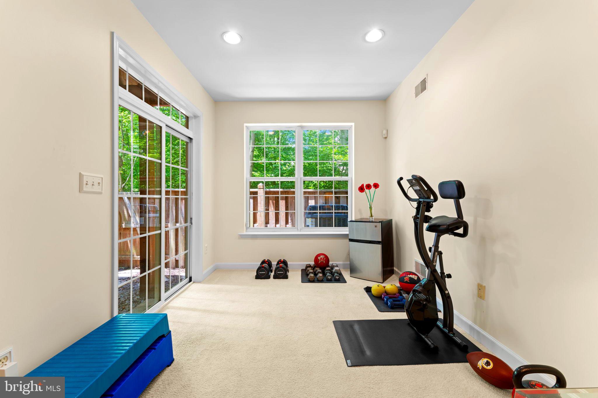 RUSSETT GREEN - Residential