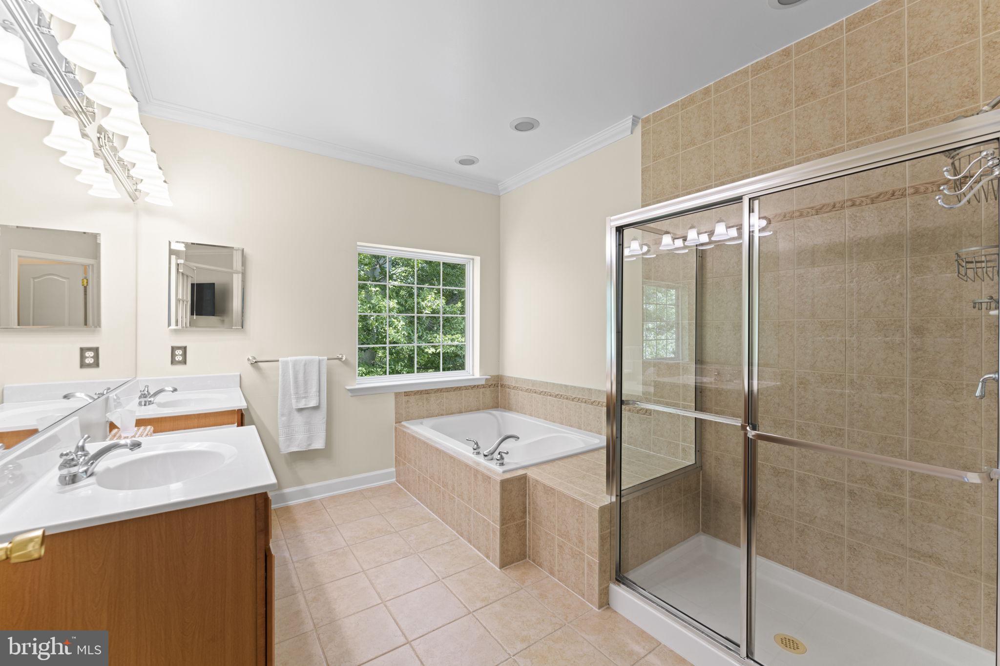 RUSSETT GREEN - Residential