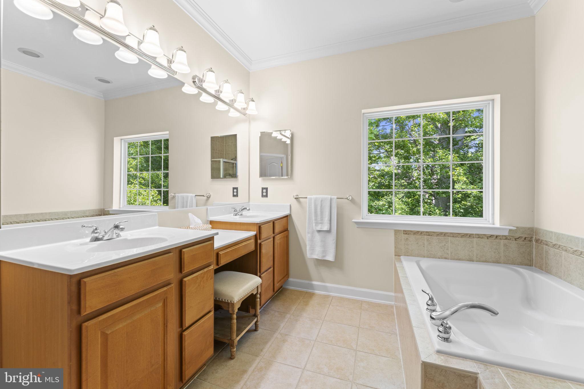 RUSSETT GREEN - Residential