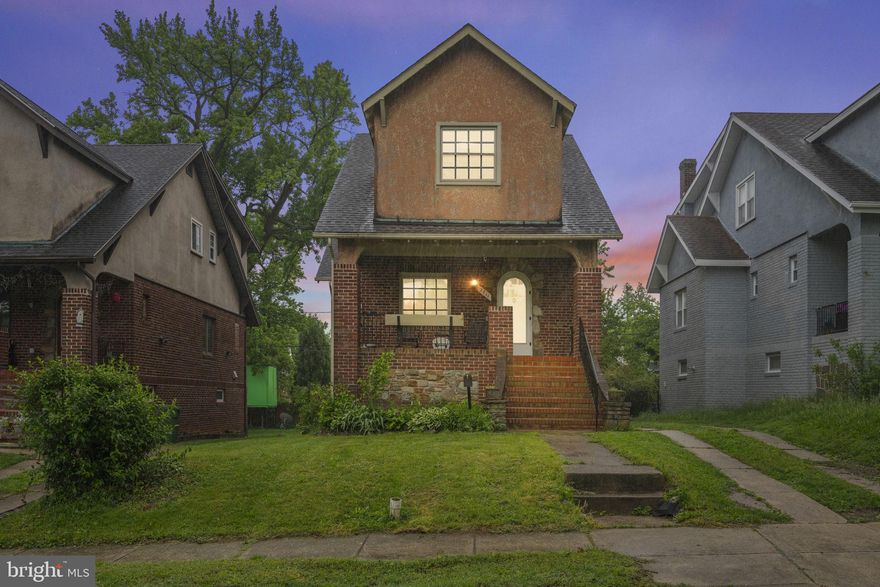 Welcome home to 2711 Kildair Dr., where attention to detail and pride of ownership are evident in every corner. This charming residence is brimming with character, from the quaint coved front door with its stone surround to the elegant rounded archways that connect the living spaces. Beautiful wood floors flow throughout the house, adding warmth and sophistication.
Step onto the lovely front porch, a perfect spot for morning coffee or relaxing in the evening. The spacious fenced backyard is an entertainer's dream, offering ample space for gatherings, barbecues, and outdoor activities.
Inside, you will find three generously sized bedrooms and two full bathrooms. The main bedroom features a walk-in closet, providing plenty of storage space. The home has been meticulously maintained, with major updates already completed for you. The owner has replaced the roof, boiler, water heater, windows, washer, and dryer, ensuring peace of mind for years to come.
The heart of this home is the gorgeous renovated kitchen. It boasts custom cabinets, stainless steel appliances, Corian countertops, and a convection microwave, making it a chef's delight. The adjacent dining area is perfect for family meals and entertaining guests.
The recently finished lower level adds valuable living space, complete with easy-to-maintain ceramic tile flooring and a full bathroom. This versatile area can serve as a family room, playroom, or guest suite. Additionally, there is an attached garage, providing extra storage or parking.
For those working from home, the main level features a dedicated room ideal for a home office, offering a quiet and productive environment.
Located in a desirable neighborhood, 2711 Kildair Dr. offers convenience and comfort. Don't miss the opportunity to make this beautiful house your new home. Schedule a showing today and experience the charm and elegance of 2711 Kildair Dr. before it's gone!