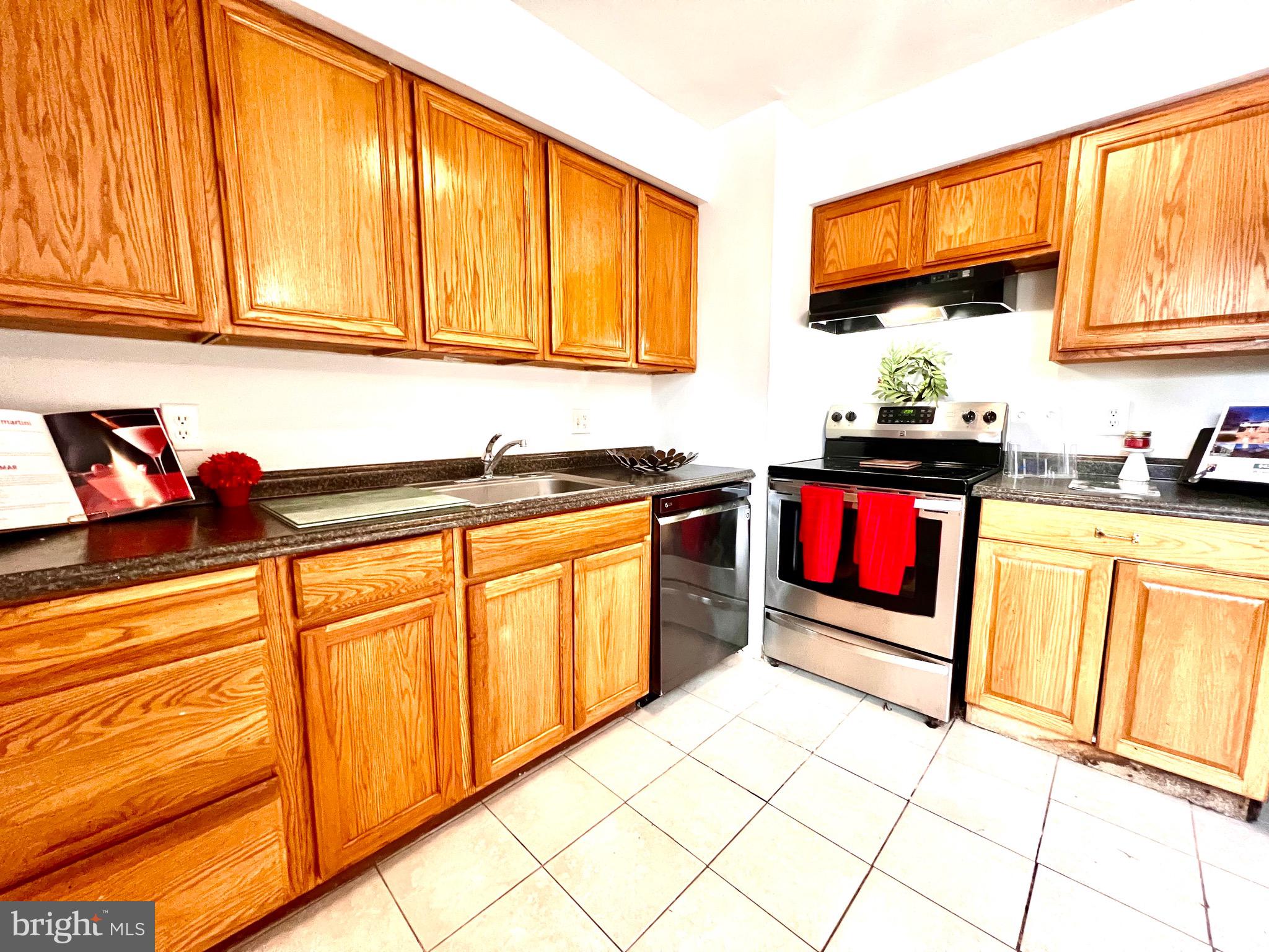 BEVERLY PARK - Residential