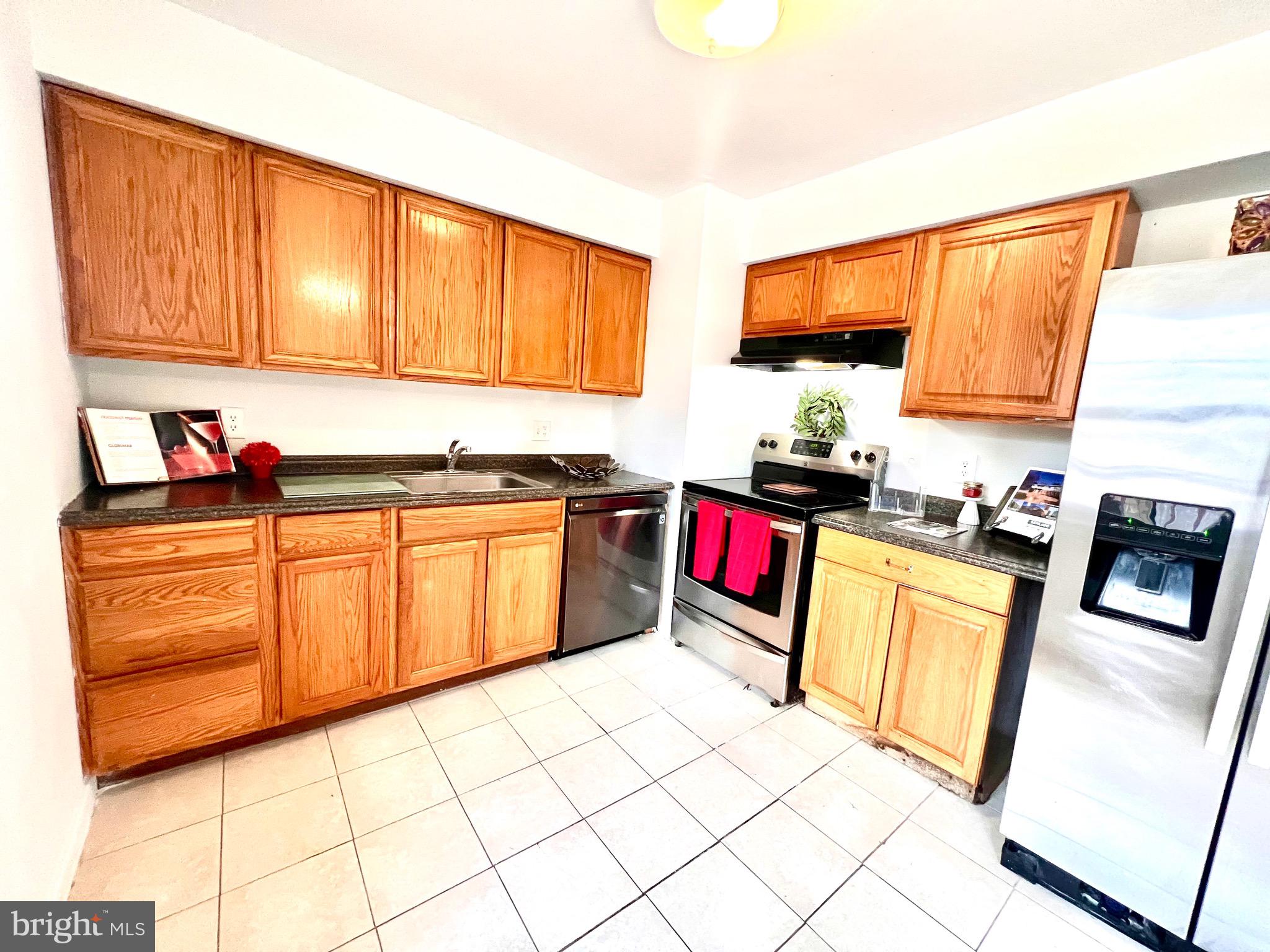 BEVERLY PARK - Residential