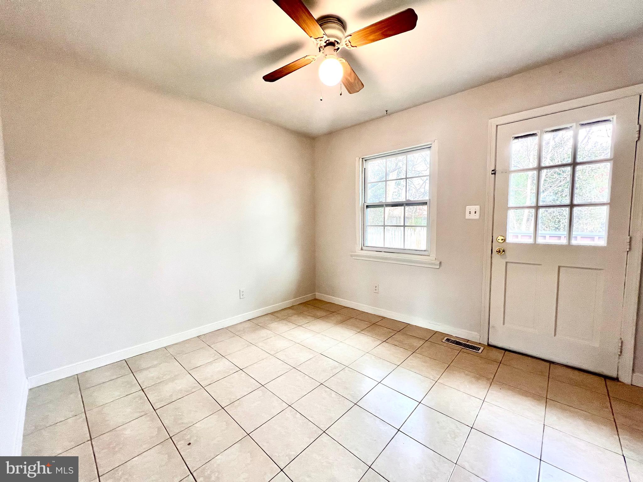 BEVERLY PARK - Residential