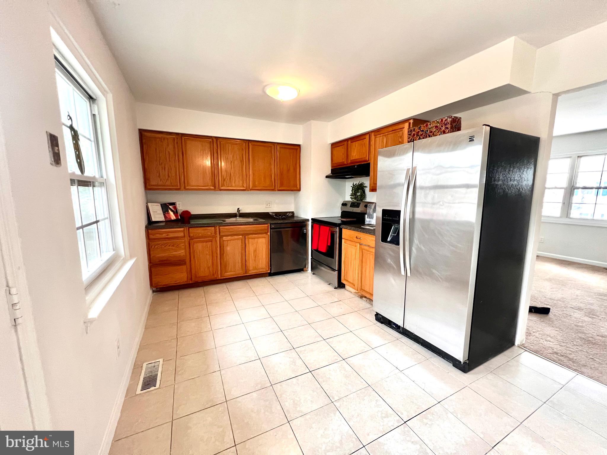 BEVERLY PARK - Residential